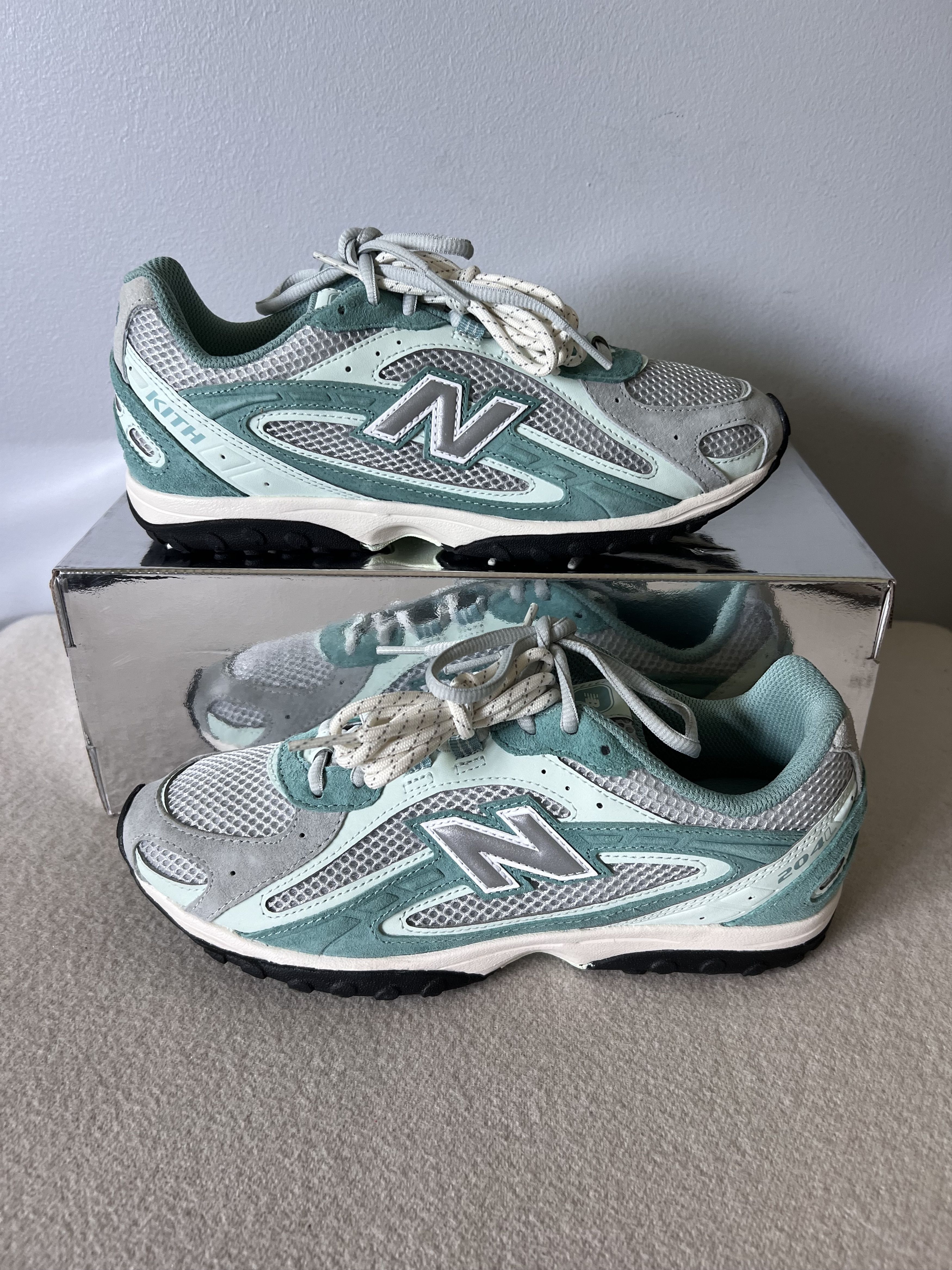 Kith × New Balance Kith New Balance 204L Sneakers in Green