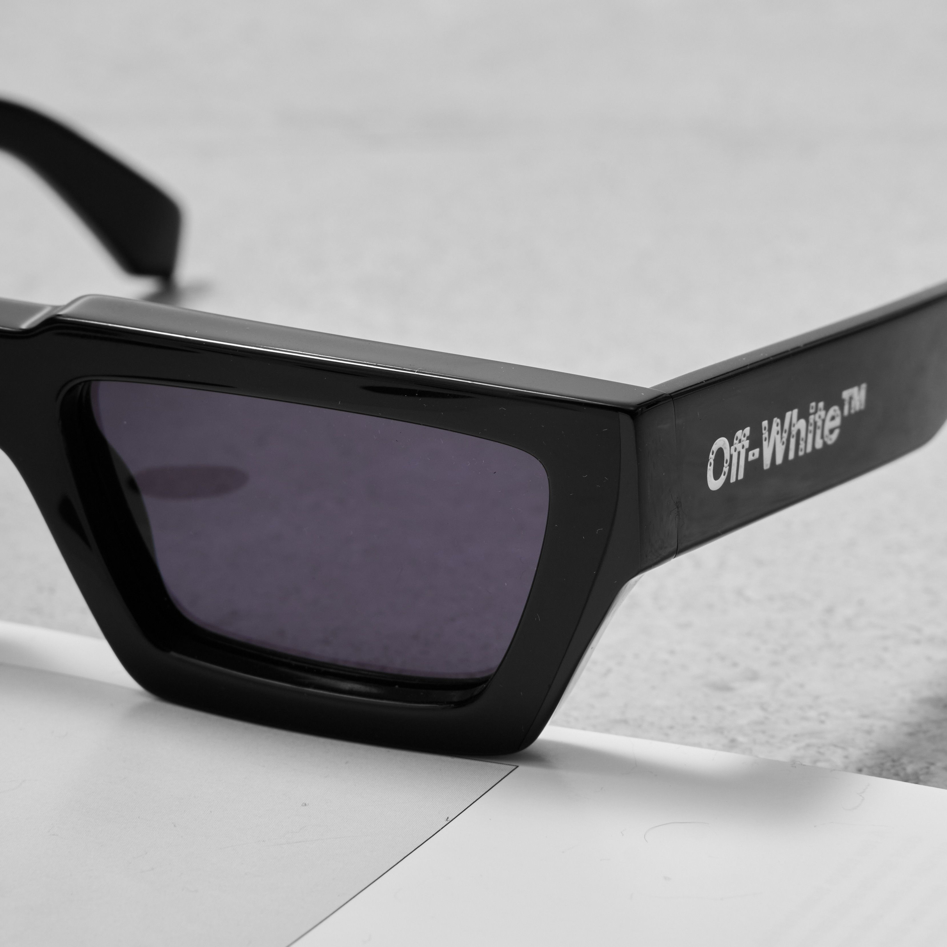 Off-White OFF WHITE Manchester Rectangular Fram Sunglasses Size ONE SIZE - 4 Thumbnail