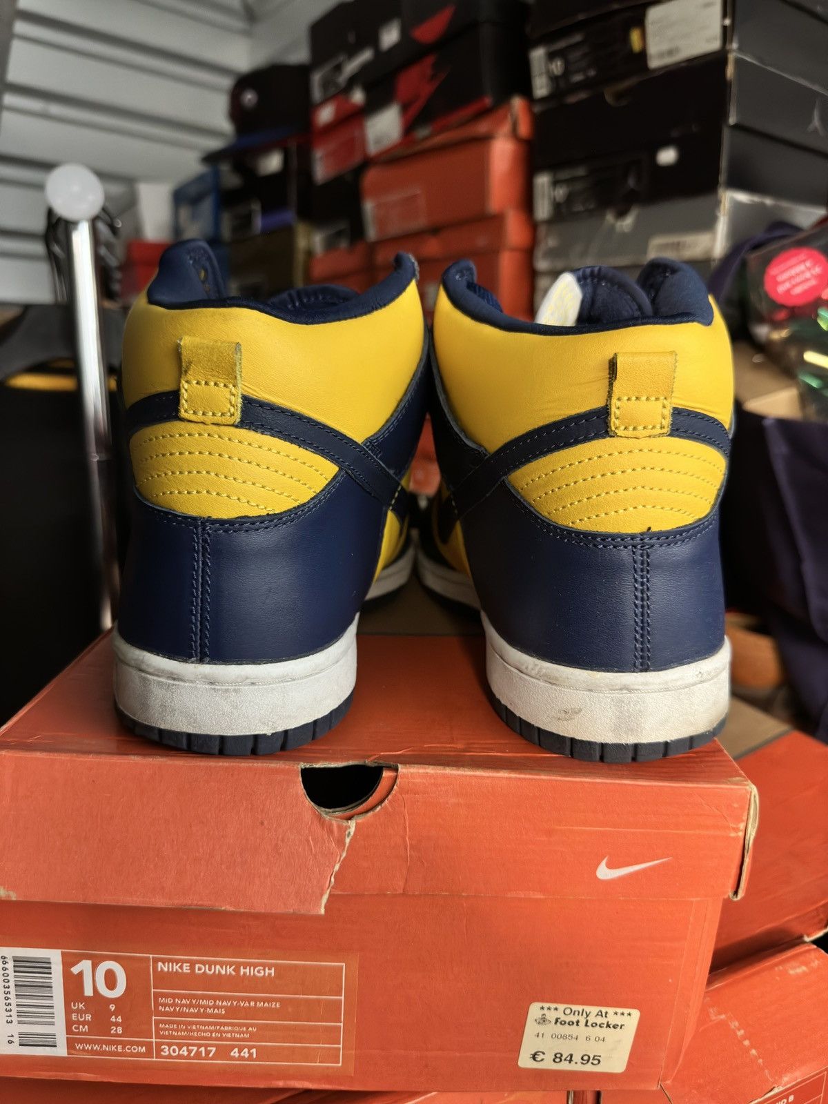 Nike Vintage Nike Dunk High 2003 ‘University of Michigan’ Size US 10 / EU 43 - 3 Thumbnail