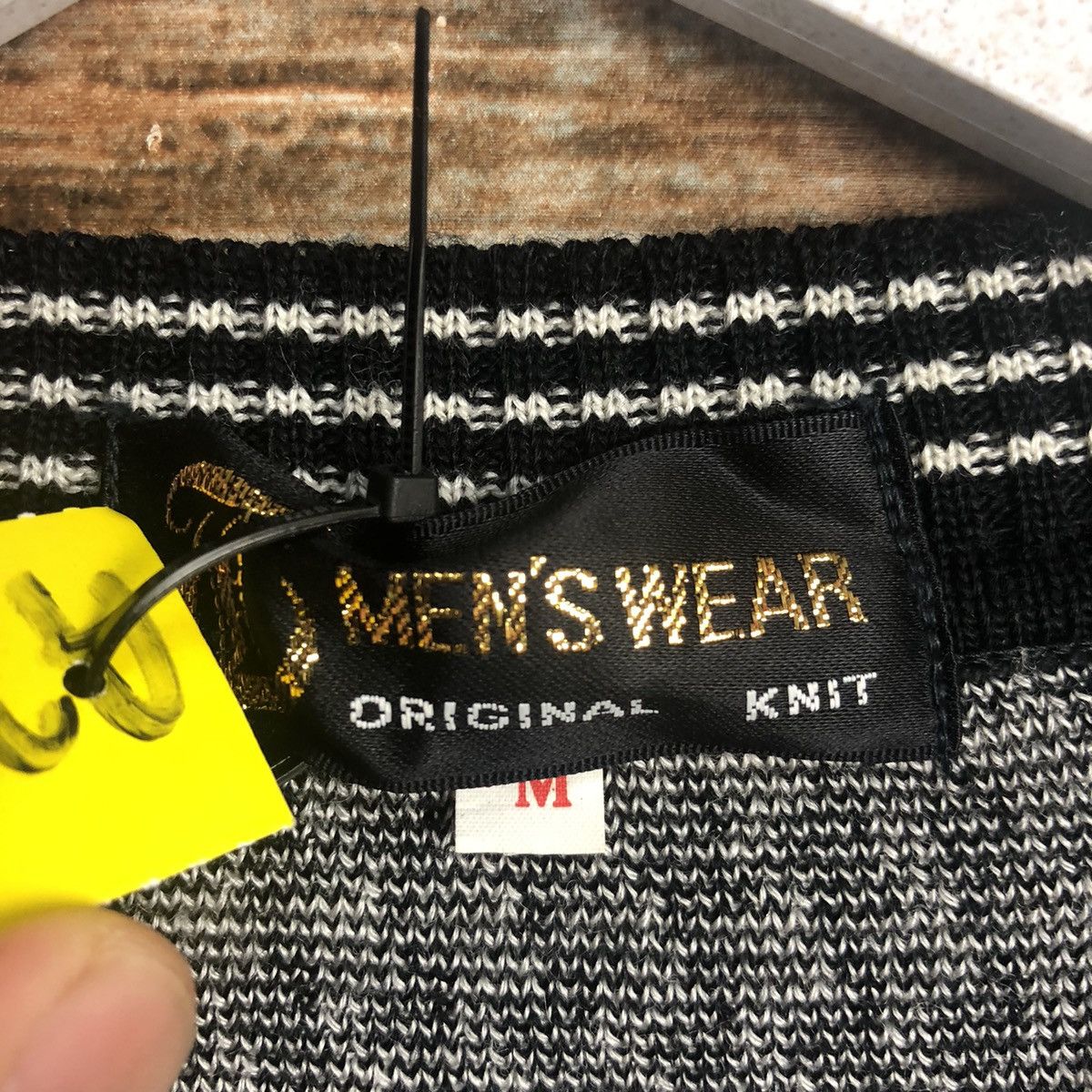 Homespun Knitwear × Japanese Brand Mens Wear vintage Black Knitwear #A2274 Size US S / EU 44-46 / 1 - 10 Thumbnail
