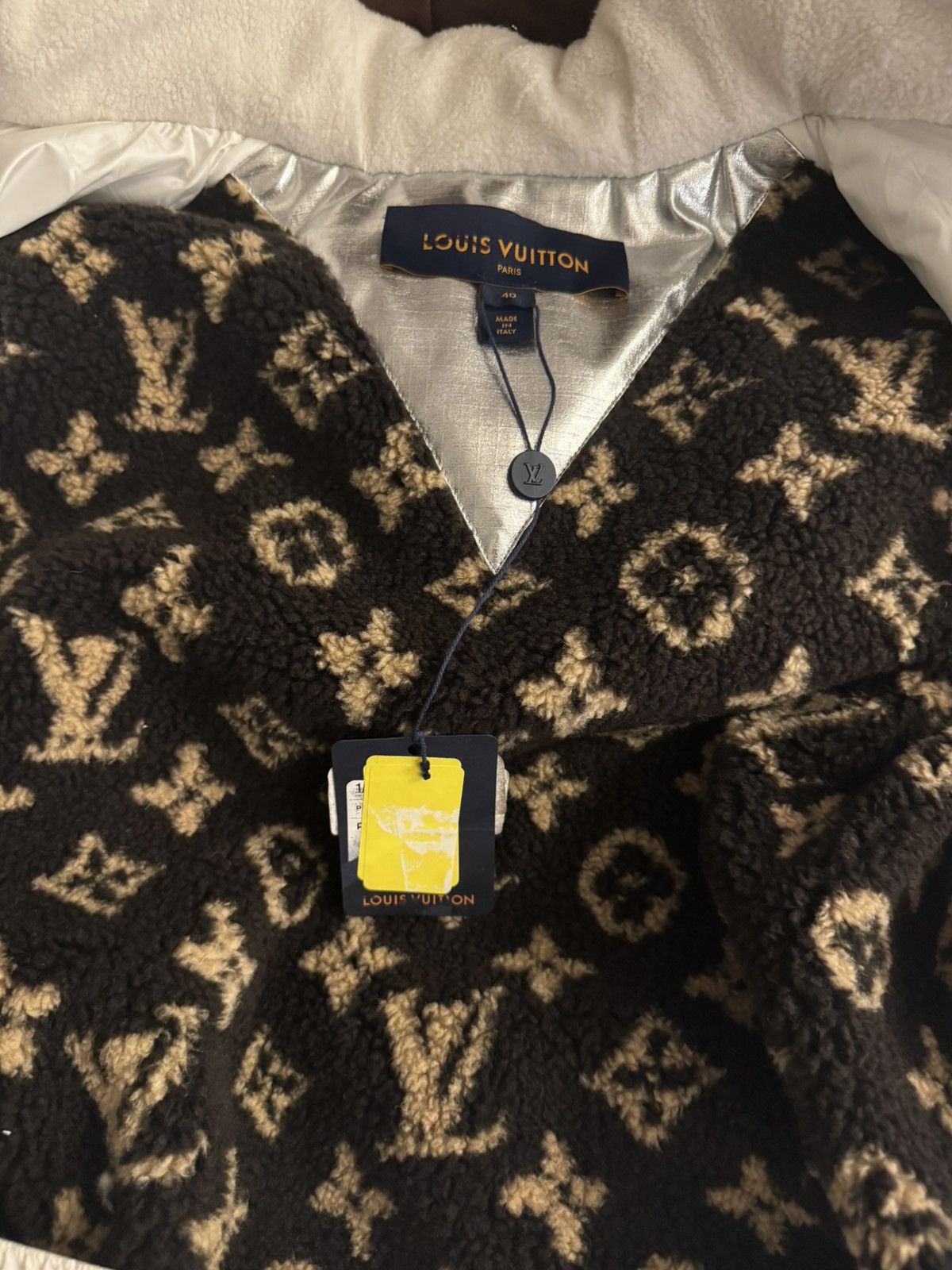 Louis Vuitton 2022 Electric Ski Utility Jacket Size M / US 6-8 / IT 42-44 - 19 Thumbnail