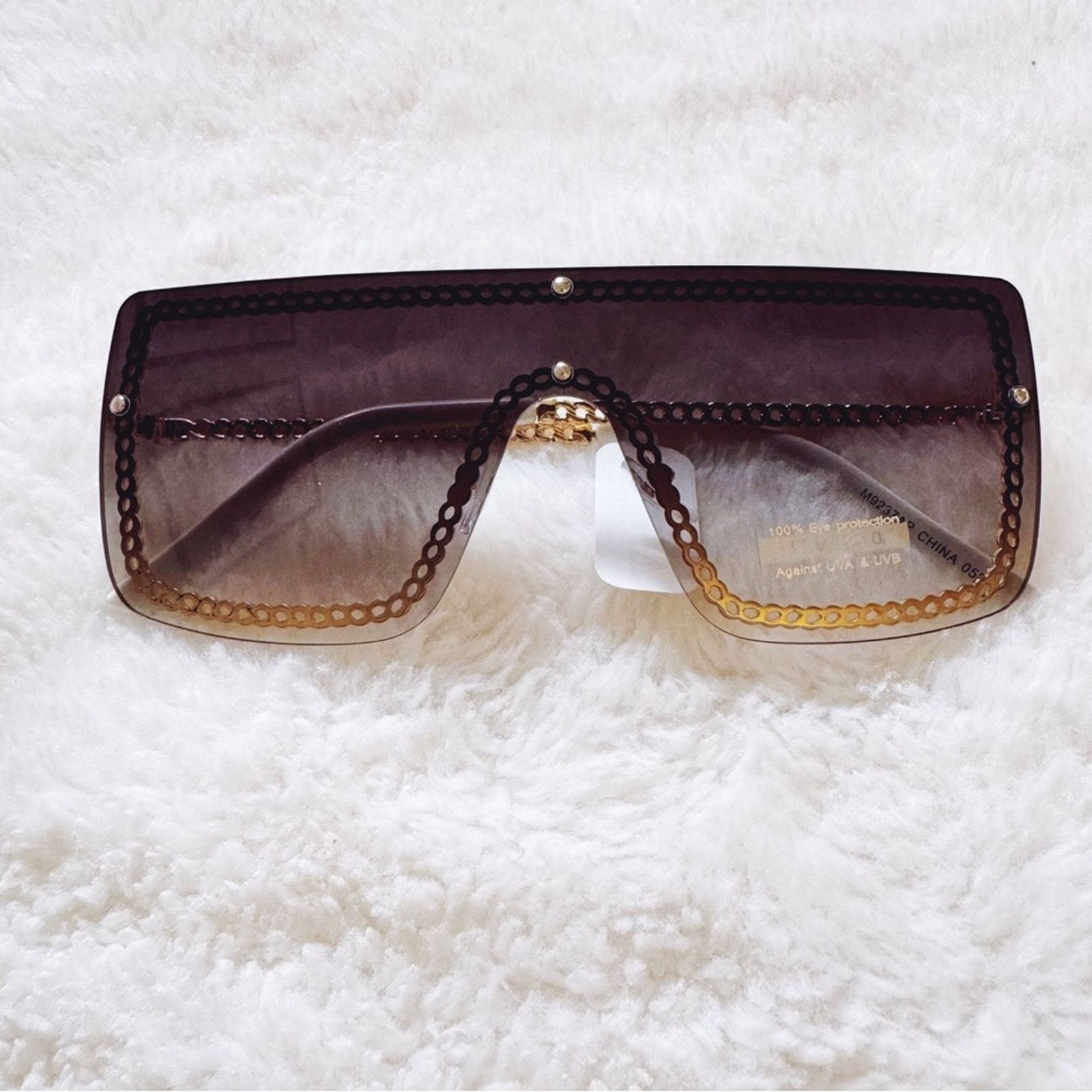 Other Christine Black Two Tone w/ White Chain Shield Sunglasses Size ONE SIZE - 1 Thumbnail