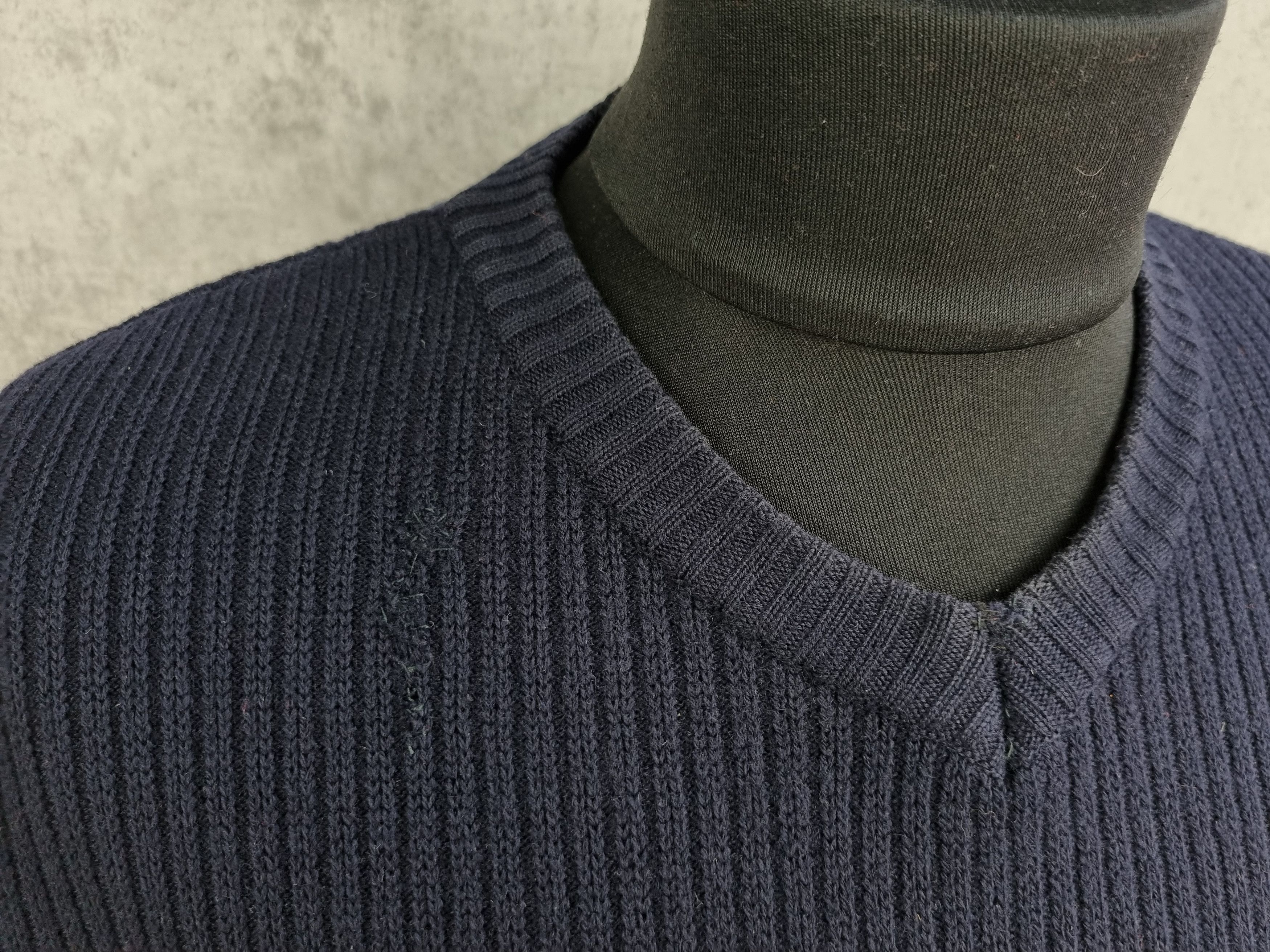 Fendi × Vintage Vtg Fendi Uomo Italian Wool Distressed Sweater V Neck Size US L / EU 52-54 / 3 - 12 Thumbnail