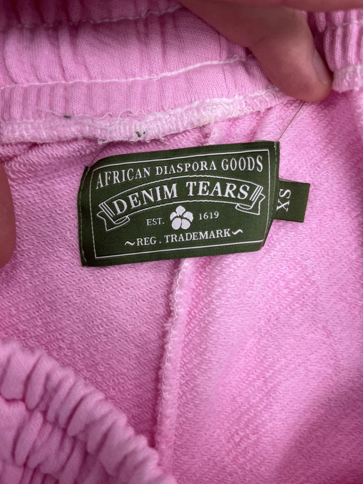 DENIM TEARS Denim Tears The Cotton Wreath Sweatshorts "Powder Pink" Size US 26 / EU 42 - 3 Thumbnail