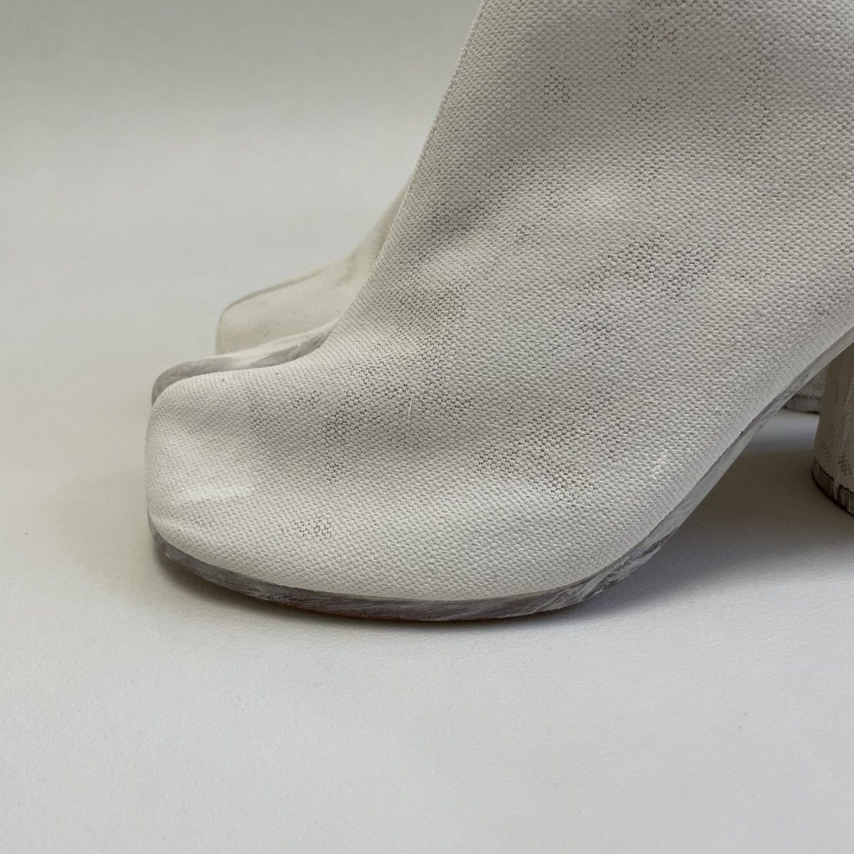 Maison Margiela White Painted Canvas Tabi Boots Size US 10 / IT 40 - 7 Thumbnail