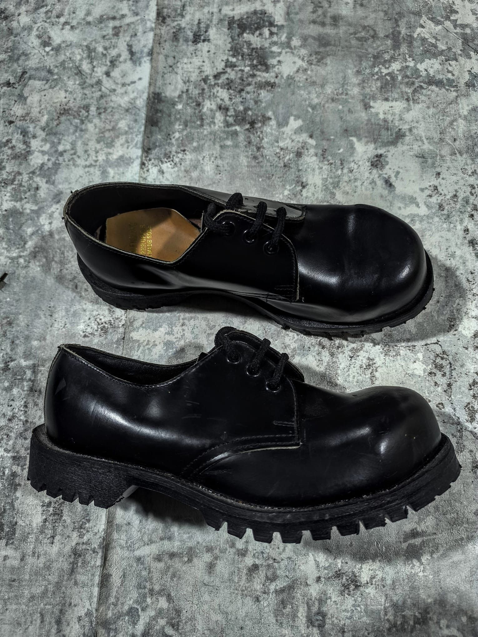 Genuine Leather vintage GettaGrip Metal Front Chunky Derby Made in England Size US 7 / IT 37 - 1 Thumbnail