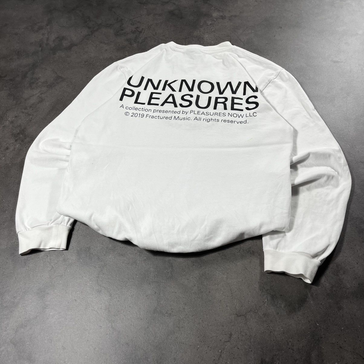 Pleasures Unknown Pleasures Now Vintage Big Logo Longsleeve Tee Tshirt Size US M / EU 48-50 / 2 - 2 Thumbnail