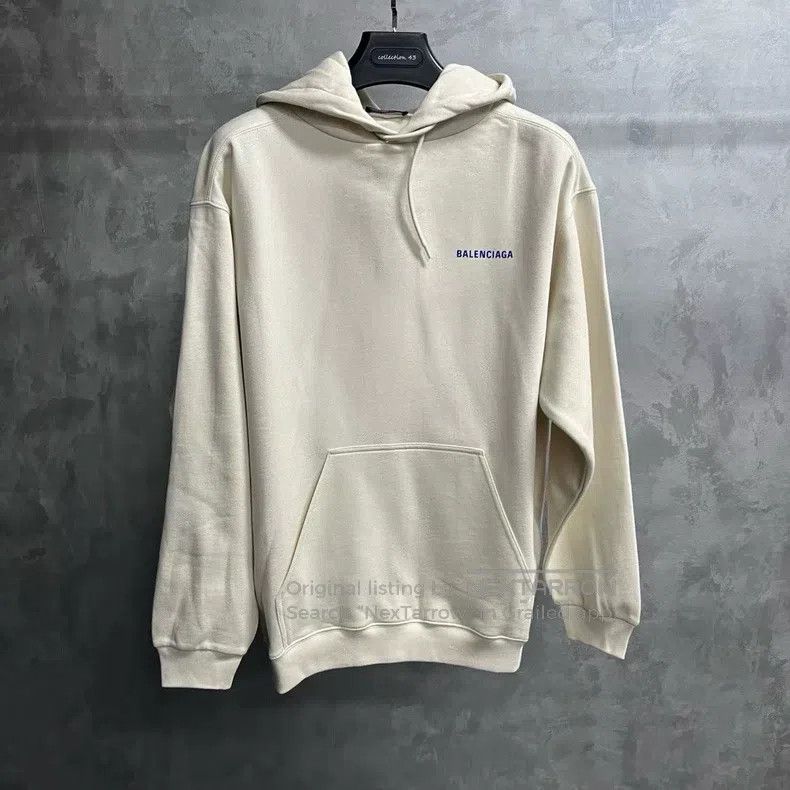 Balenciaga Balenciaga Off-white solid fleece hooded pullover sweatshi Size US M / EU 48-50 / 2 - 1 Thumbnail
