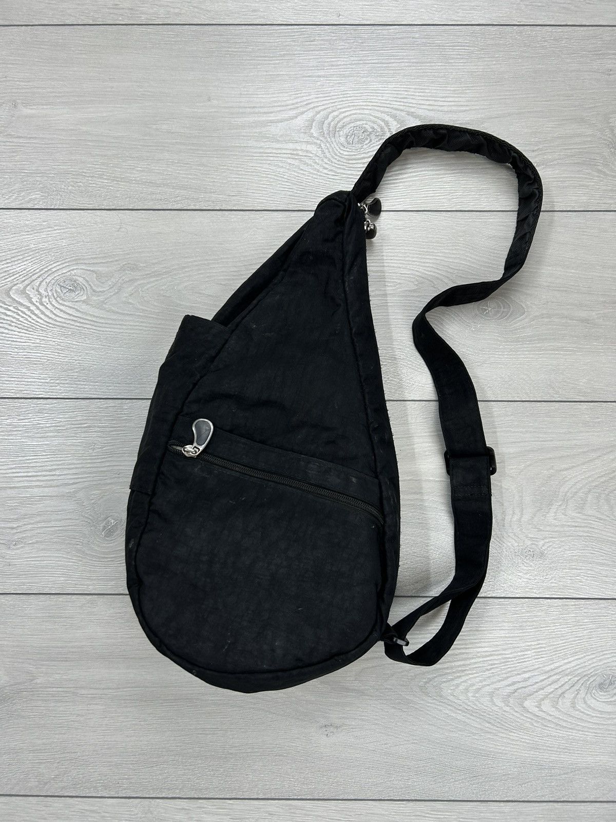 Avant Garde x Vintage Sling Bag Black, Men's