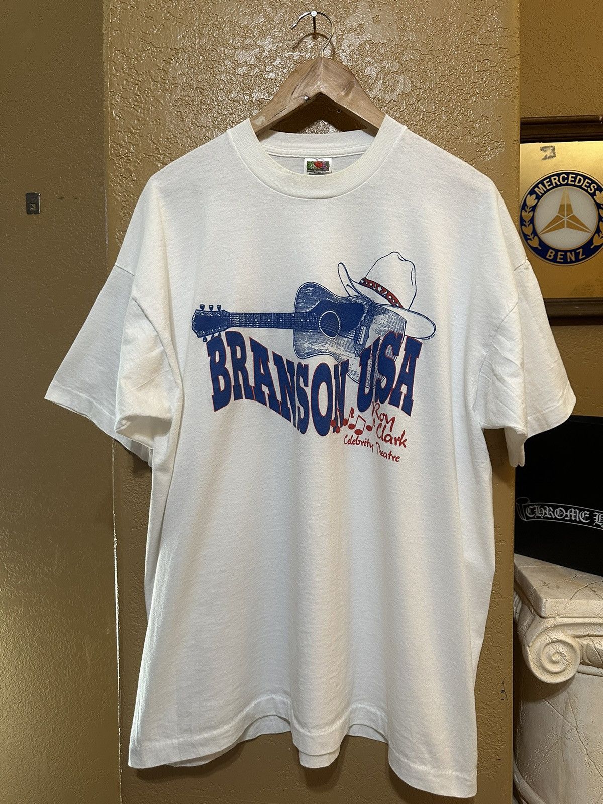 Cowboy Equipment × Vintage 1996 Roy Clark Branson Guitar Country Music Cowboy T Shirt Size US XXL / EU 58 / 5 - 1 Thumbnail