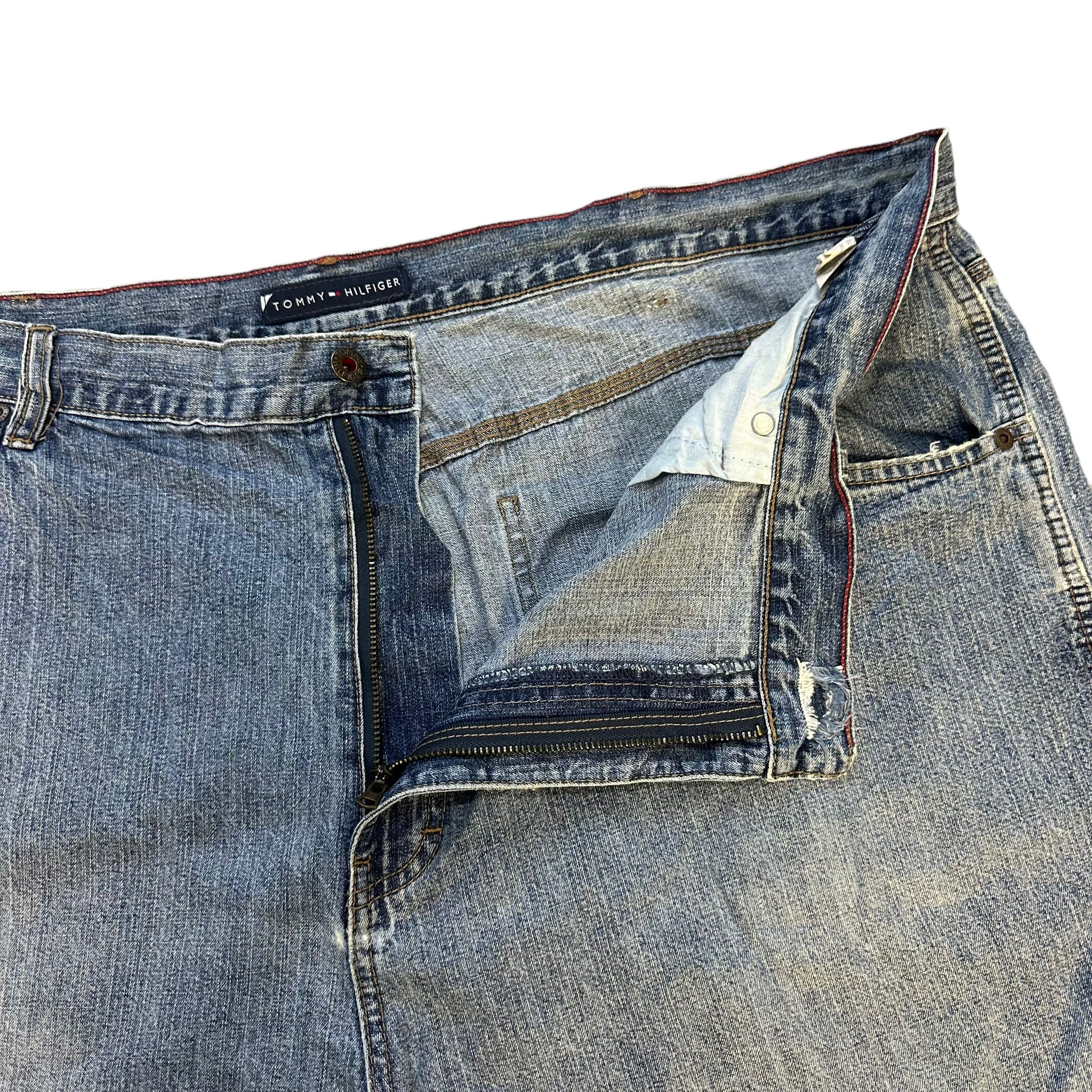 Tommy Hilfiger TOMMY HILFIGER CARPENTER DENIM SHORTS #8410-008 Size US 44 / EU 60 - 6 Thumbnail