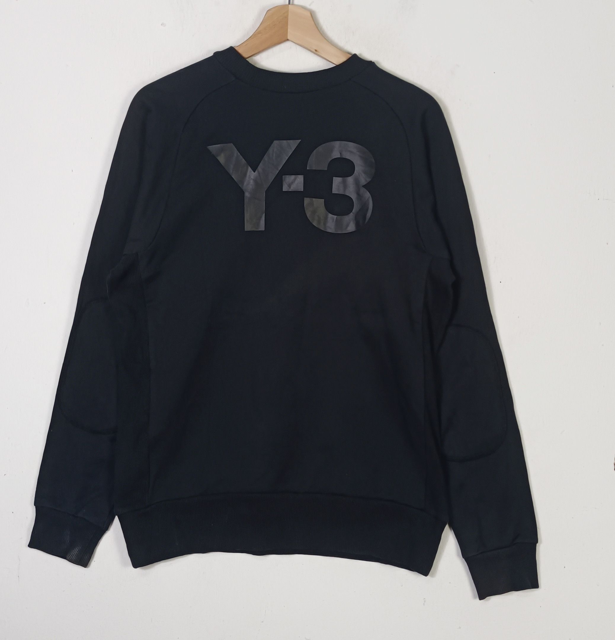 トップス Y3 Logo Sweat shirt Y-3 logo-printed Crew Neck Sweatshirt | Black | FARFETCH