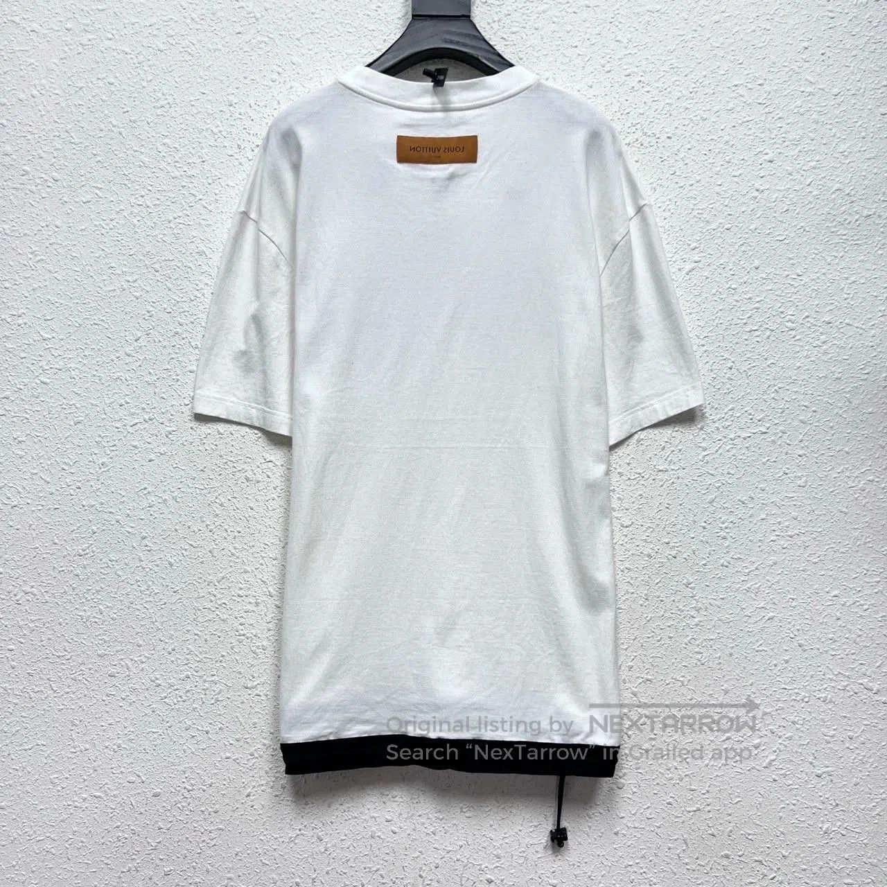 Louis Vuitton white louis vuitton graffiti pocket t. Size US L / EU 52-54 / 3 - 2 Thumbnail