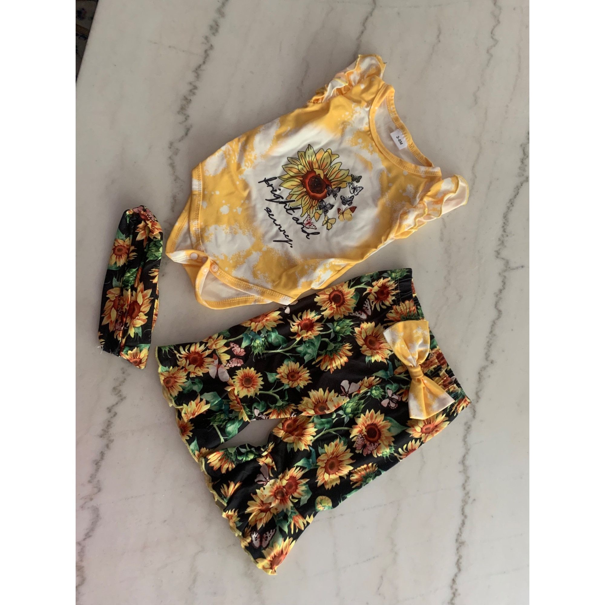 Other Baby Girl Sunflower Outfit 3-Piece Set - 3/6m Size ONE SIZE - 1 Thumbnail