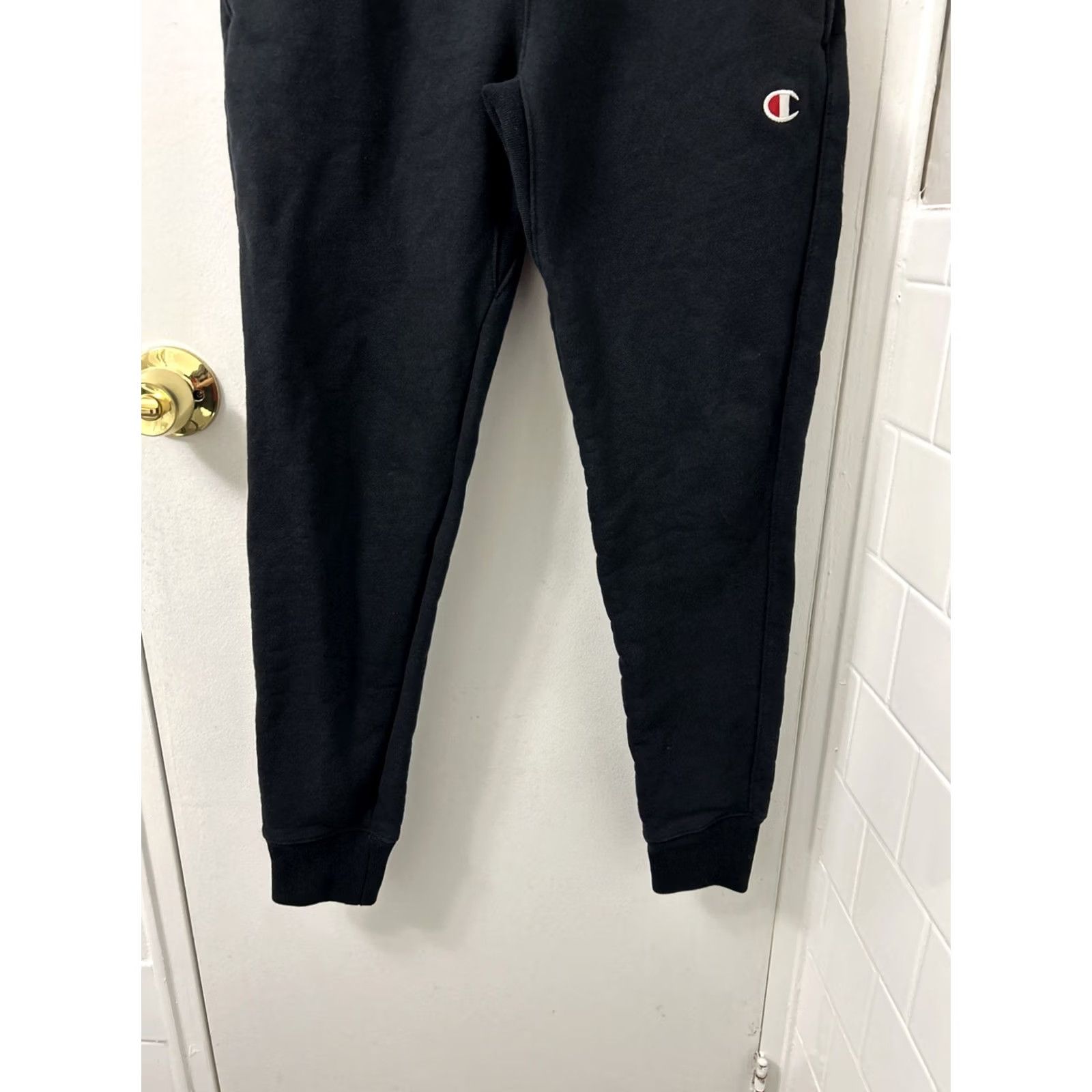 Champion VINTAGE Champion Reverse Weave Jogger Sweatpants Men's S Black Cotton Blend Embroidered Logo Elastic Waist Pockets Tapered Leg Activewear Jogger Style Size US 29 - 3 Thumbnail
