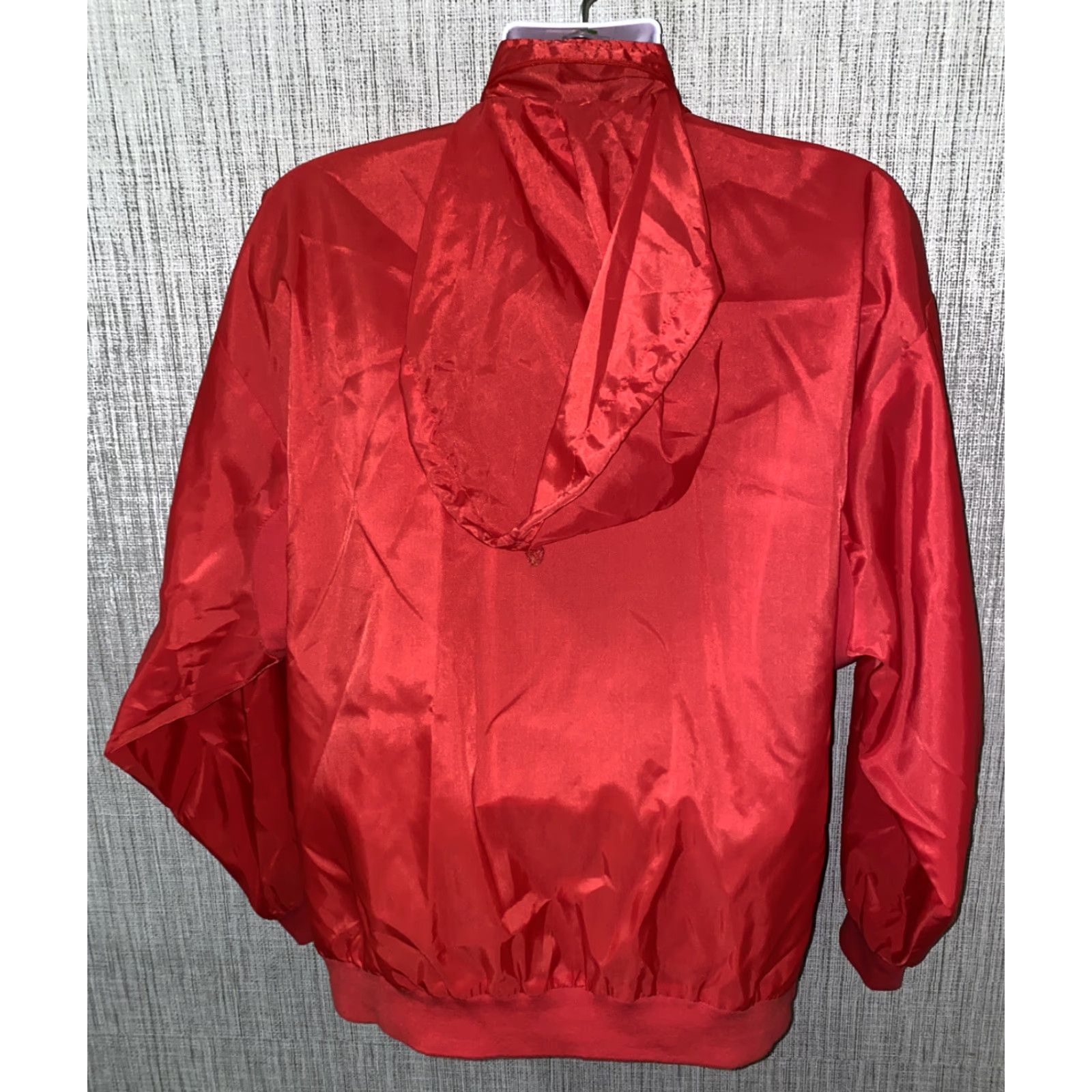 Vintage VINTAGE M & M Carnival Mens Red Nylon Full Zip Windbreaker Size M Mens Size US M / EU 48-50 / 2 - 6 Thumbnail