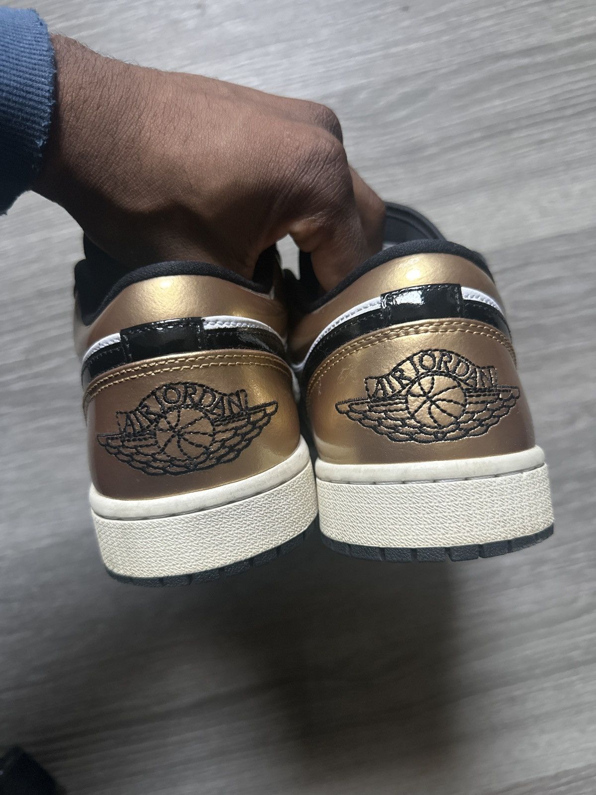 Jordan Brand Jordan 1 Low “Gold Toe” Size US 10.5 / EU 43-44 - 4 Thumbnail