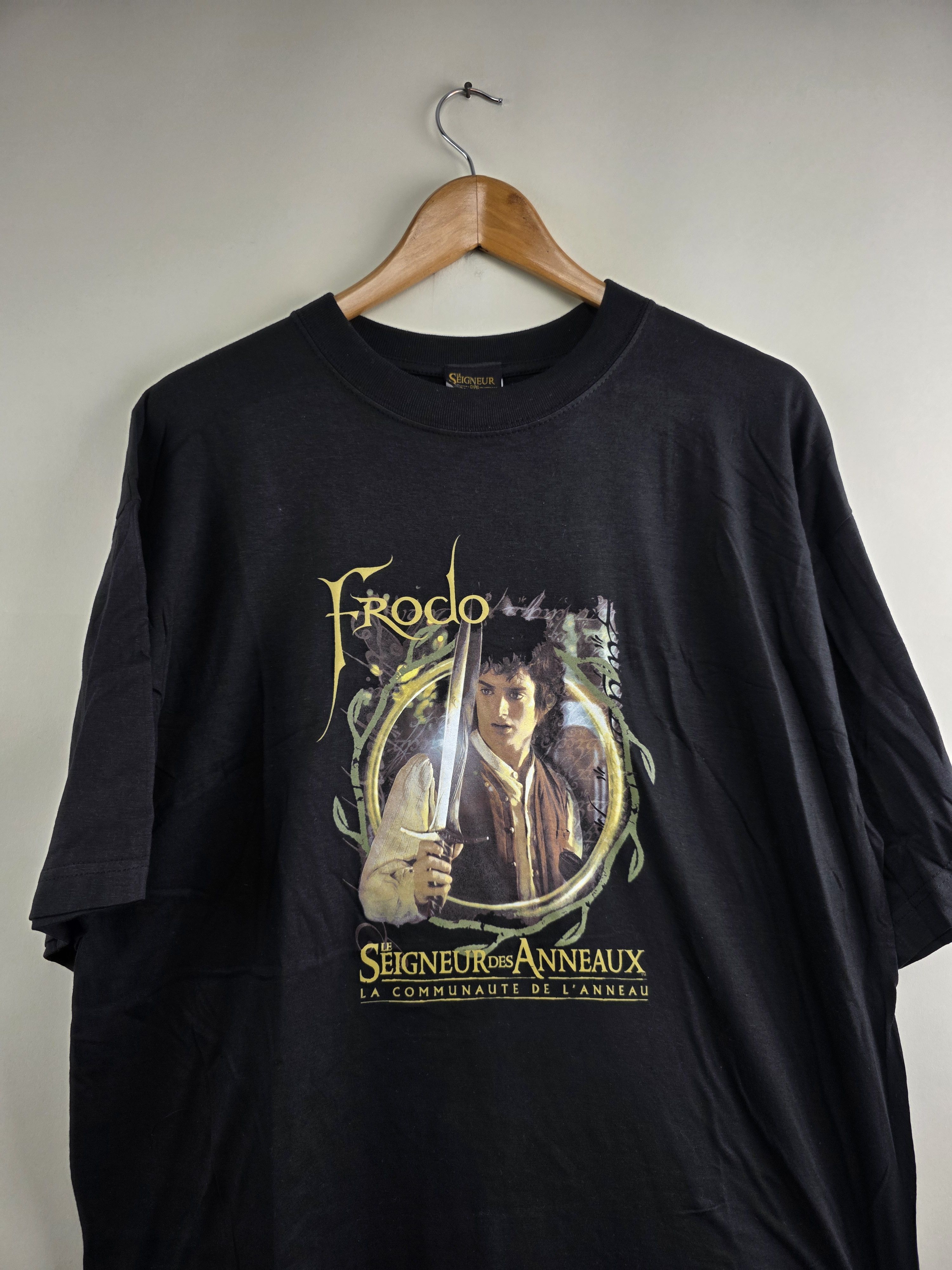 Disney × Vintage 2001 The lord of the rings Frodo XL 23" 29.5" Size US XL / EU 56 / 4 - 2 Thumbnail