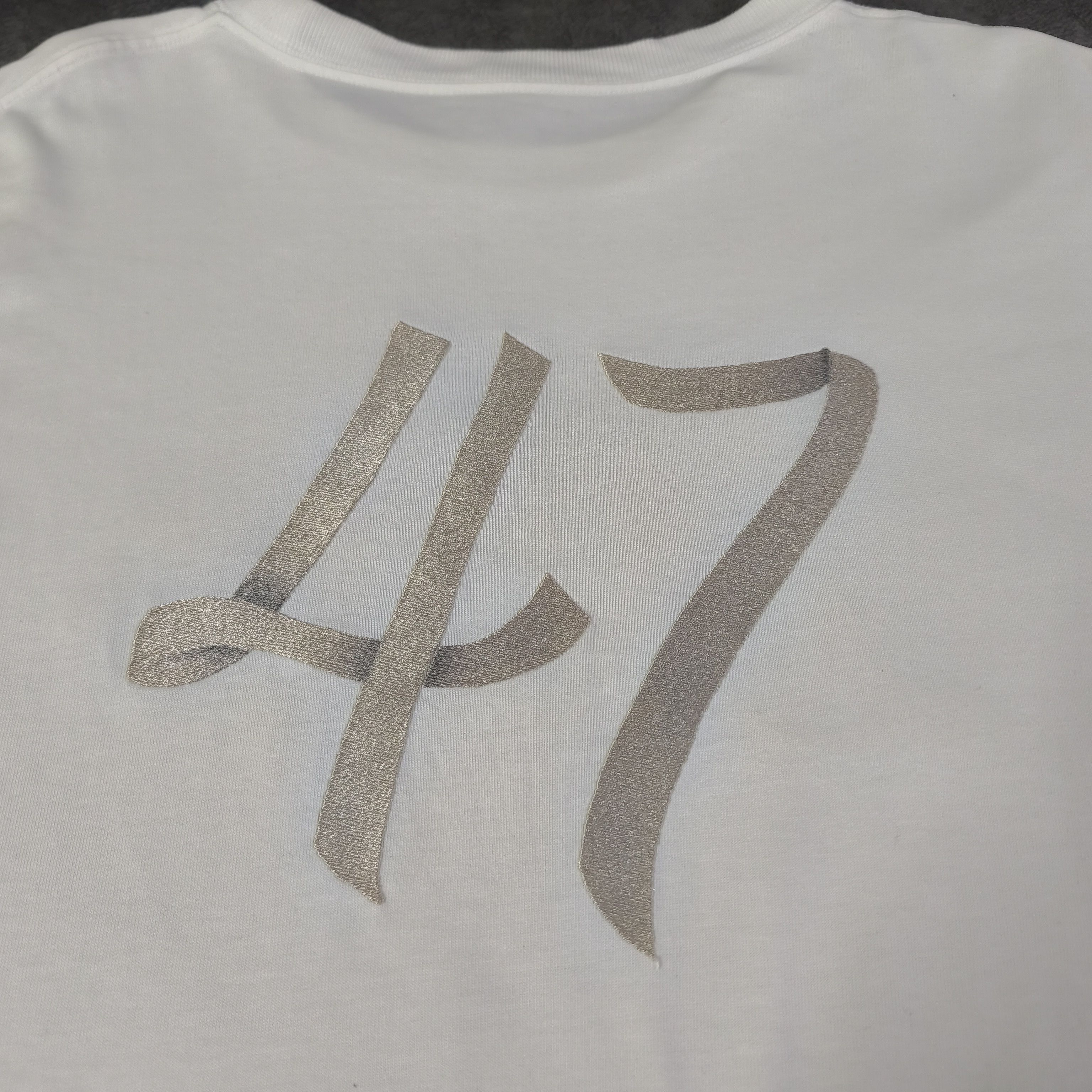 Dior Dior 22SS Relaxed Fit Ribbon Logo T-Shirt White Size US L / EU 52-54 / 3 - 13 Thumbnail