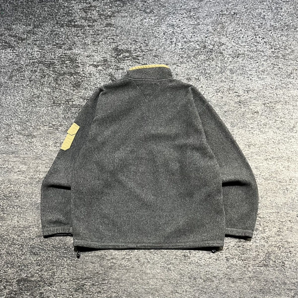Tommy Hilfiger Vintage Tommy Hilfiger Skater Gray 1/4 Zip Fleece Sweater Size US XL / EU 56 / 4 - 2 Thumbnail
