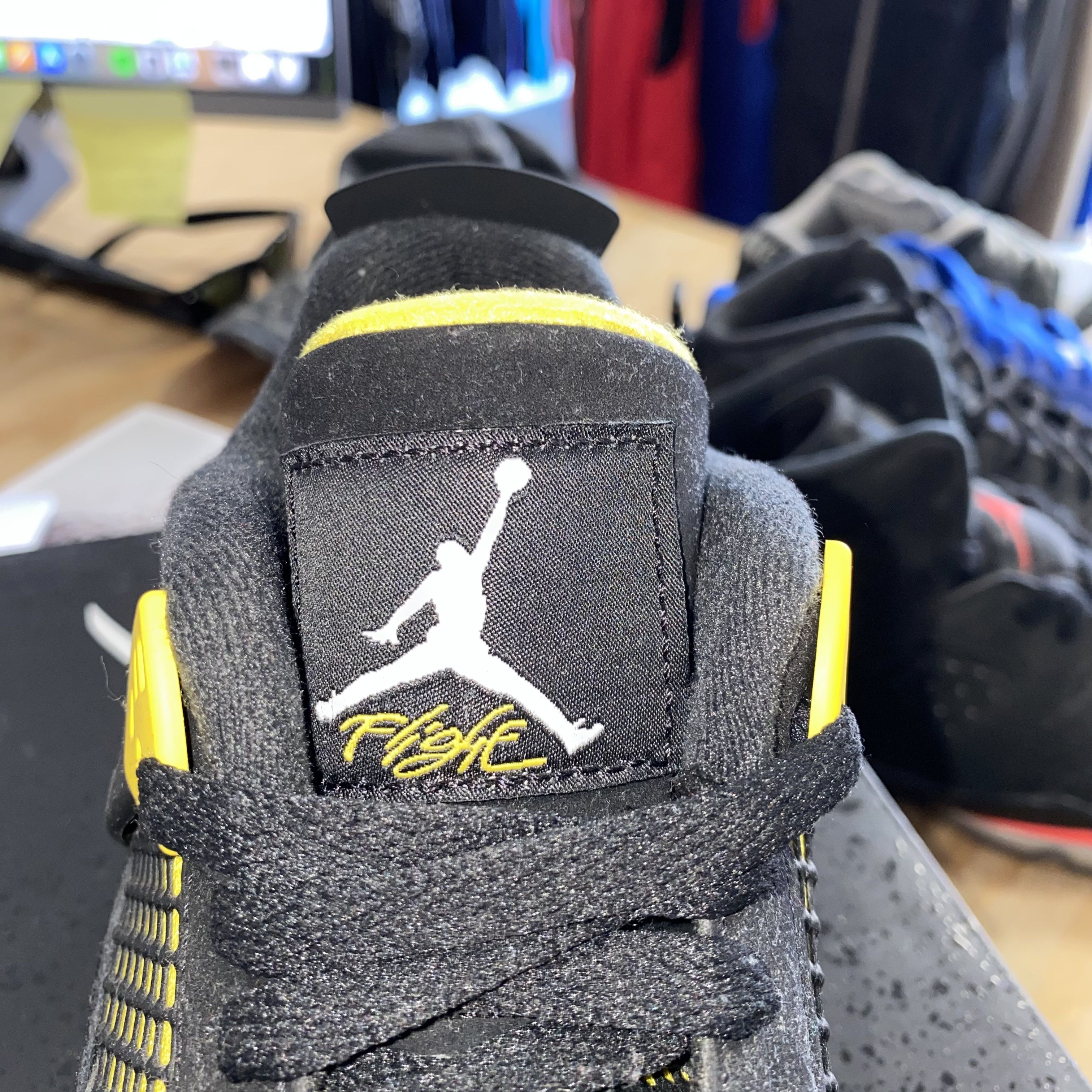 Jordan Brand Jordan 4 Retro Size US 7 / EU 40 - 5 Thumbnail