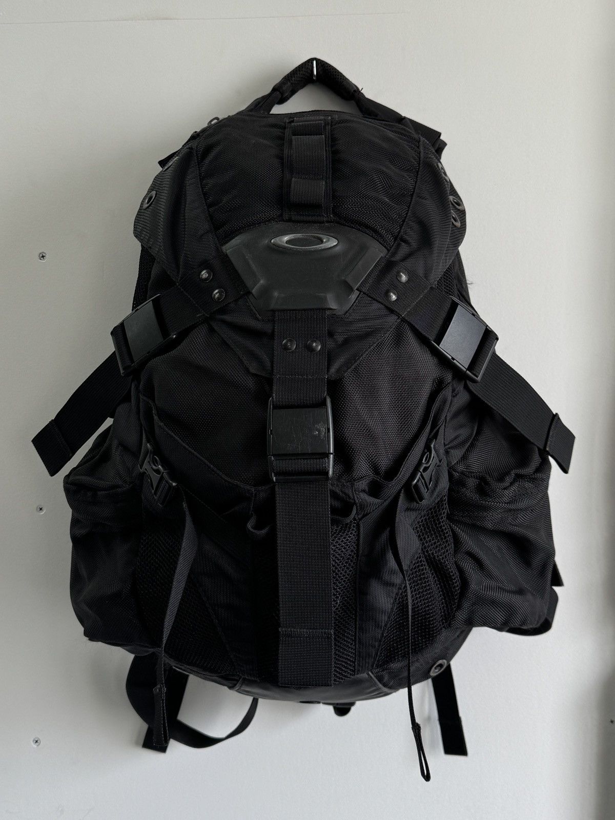 Oakley × Vintage 2000s Oakley Icon 2.0 Backpack Vintage Bag 