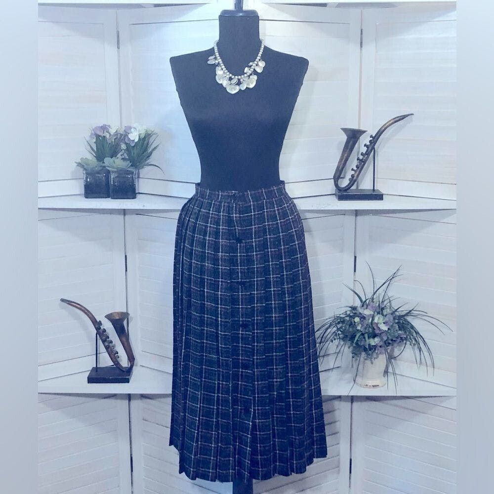 Vintage Vintage 60s 70s preppy wool plaid blue pink skirt sz 4 Size 27" / US 4 / IT 40 - 1 Thumbnail