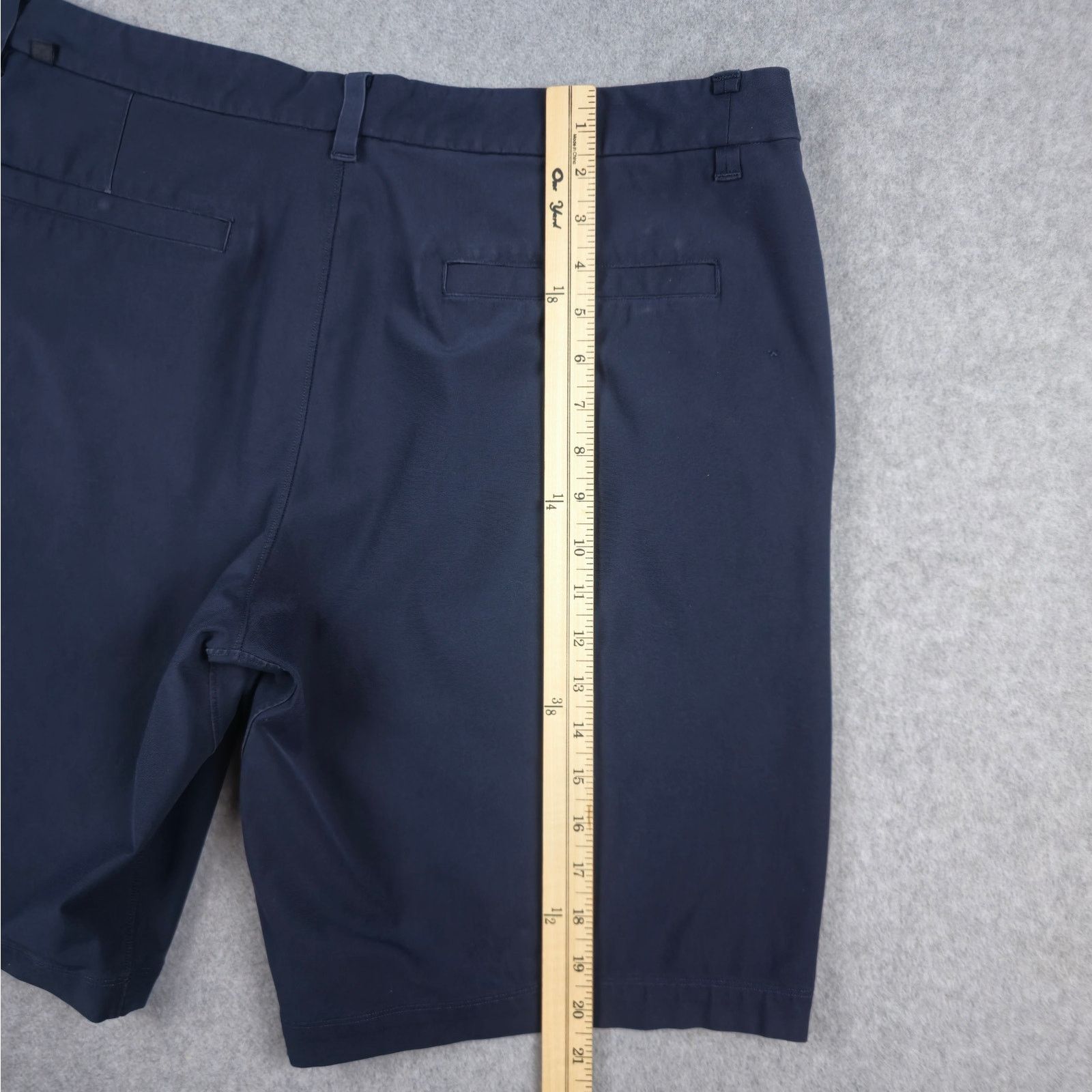Lululemon Lululemon 36 Navy Commission Short Relaxed Warpstreme M7A83S Size US 36 / EU 52 - 19 Thumbnail