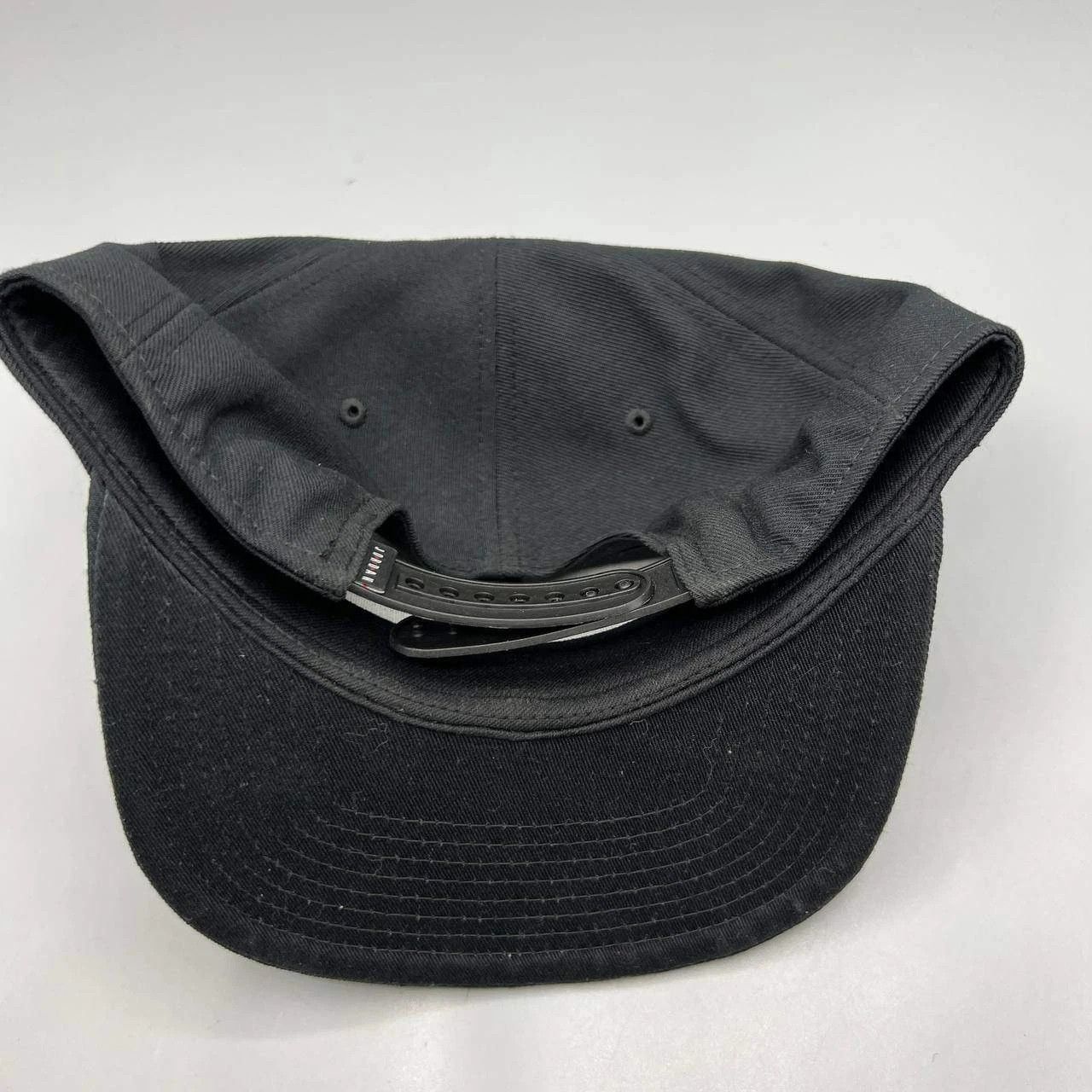 Jordan Brand Air Jordan Hat Men Black Embroidered Red Logo Snap Back Cap Size ONE SIZE - 7 Thumbnail