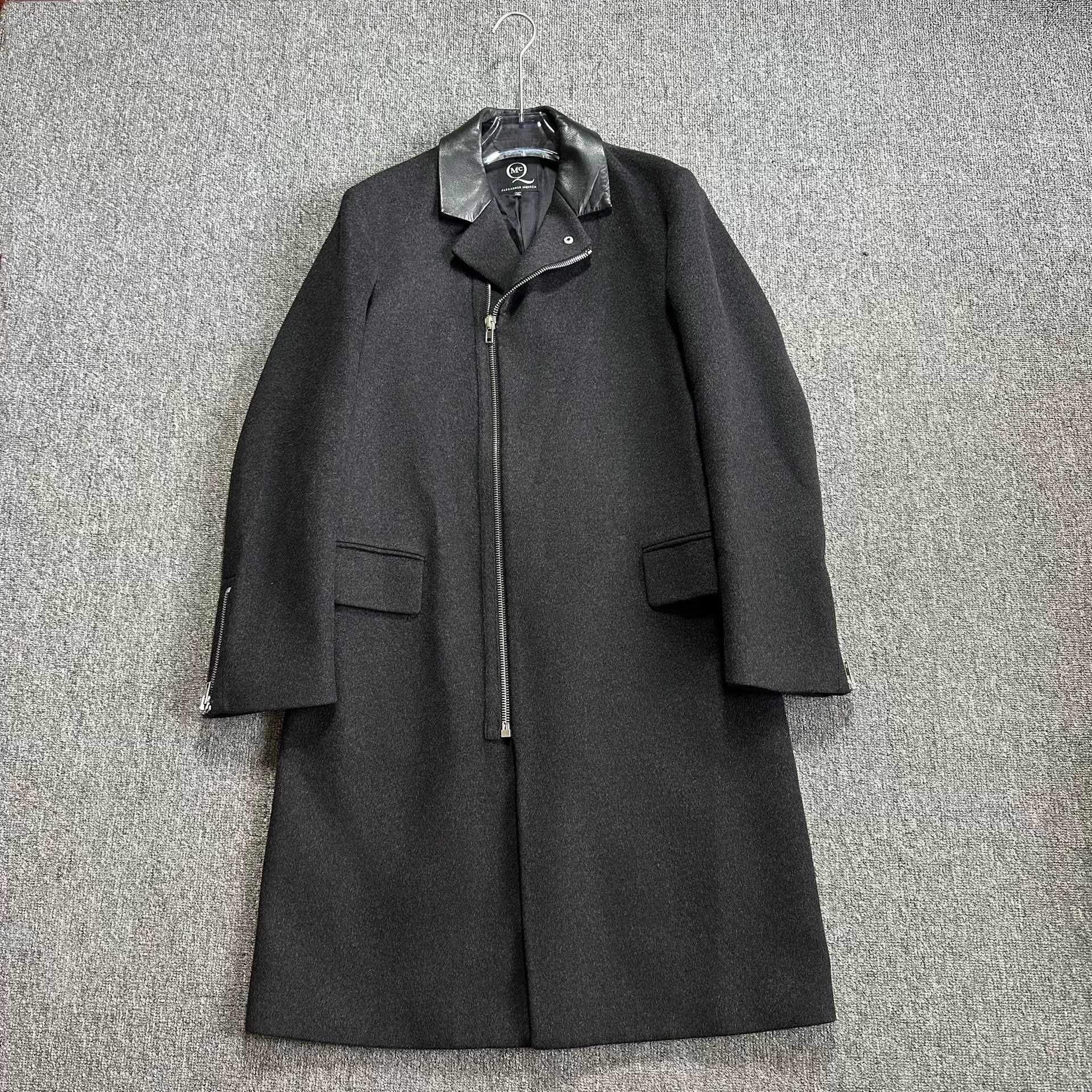 Alexander McQueen Alexander McQueen Black Leather Collar Coat Size US M / EU 48-50 / 2 - 1 Thumbnail