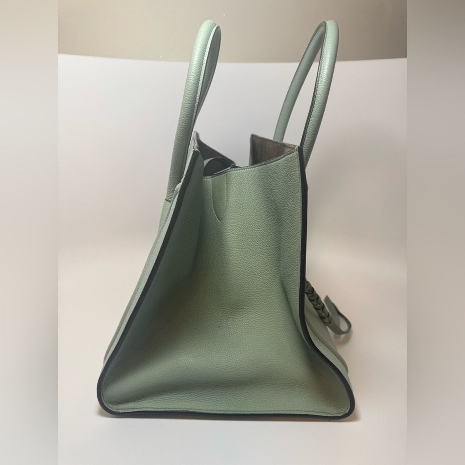 Celine Céline Phantom Tote Medium in Jade Green (Eucalyptus) W/Tag Size ONE SIZE - 9 Thumbnail