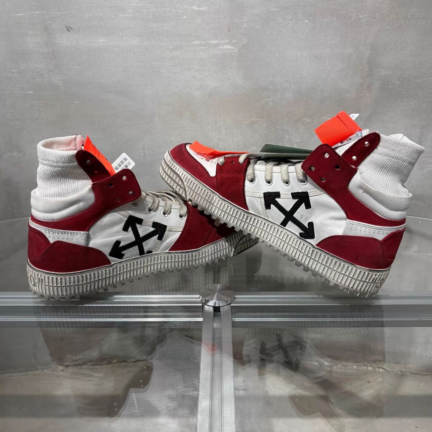 Off-White Off-White Red & White Distressed Sneakers EU 42 Size US 9 / EU 42 - 5 Thumbnail