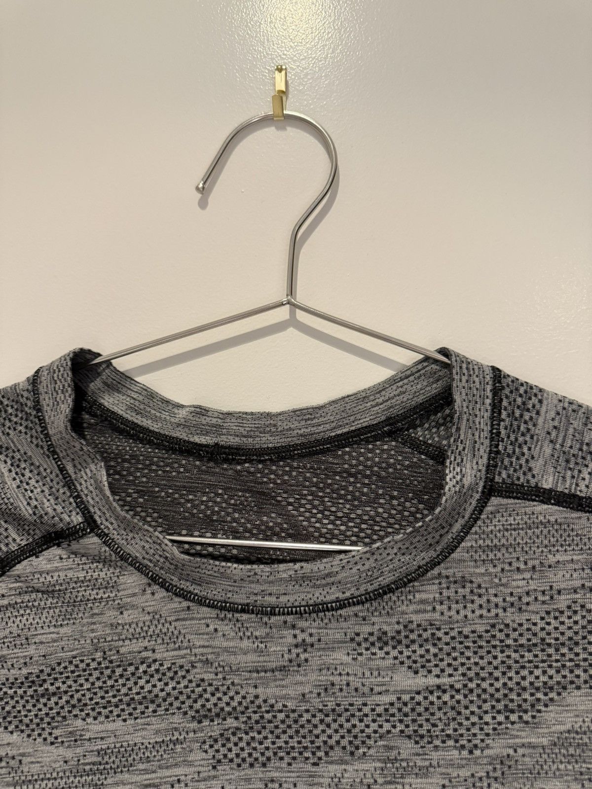 Lululemon Lululemon Long Sleeve Athletic Shirt Size US M / EU 48-50 / 2 - 2 Thumbnail