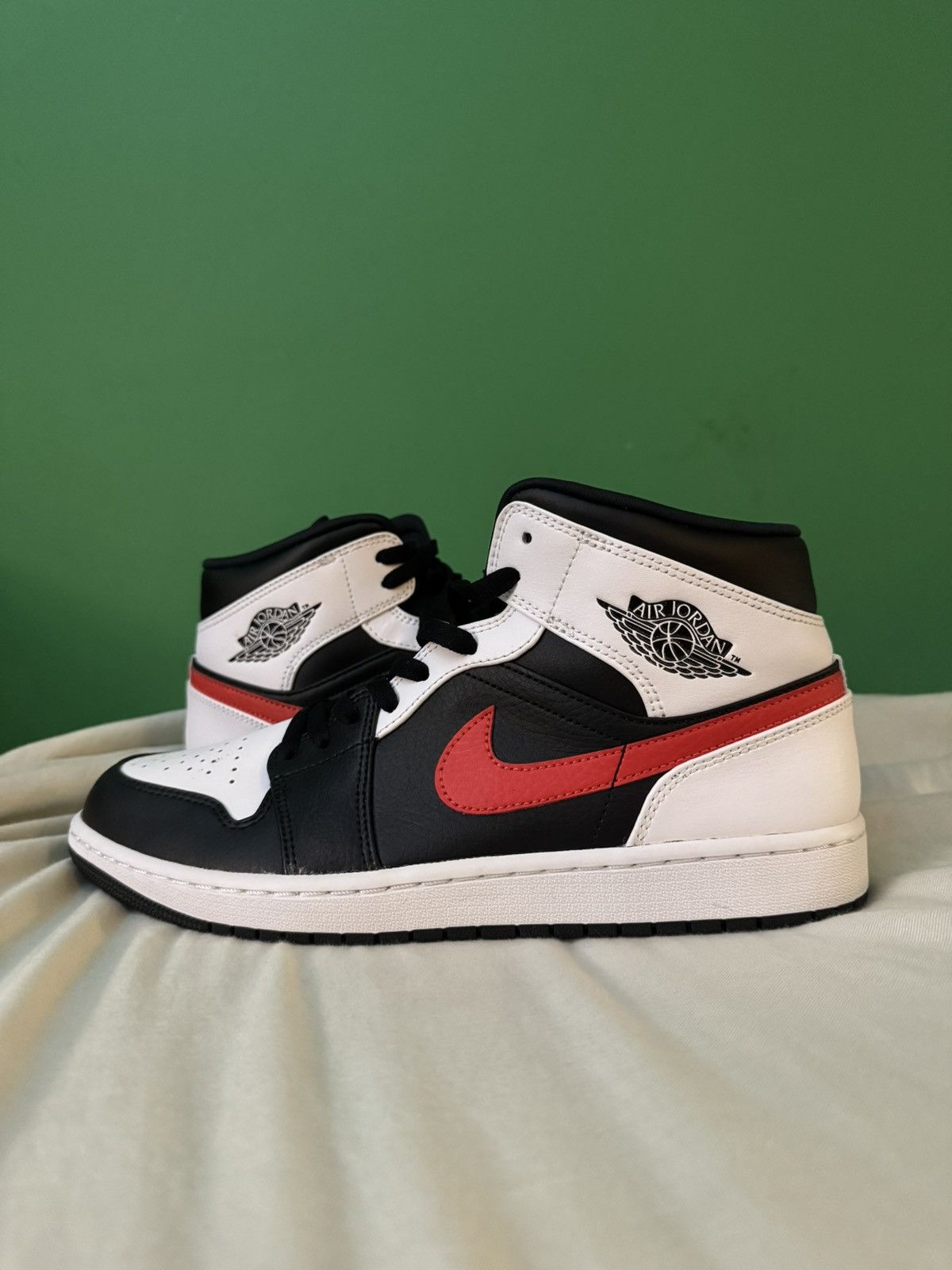Jordan Brand Jordan 1 mid chile red 2021 Size US 11 / EU 44 - 1 Thumbnail