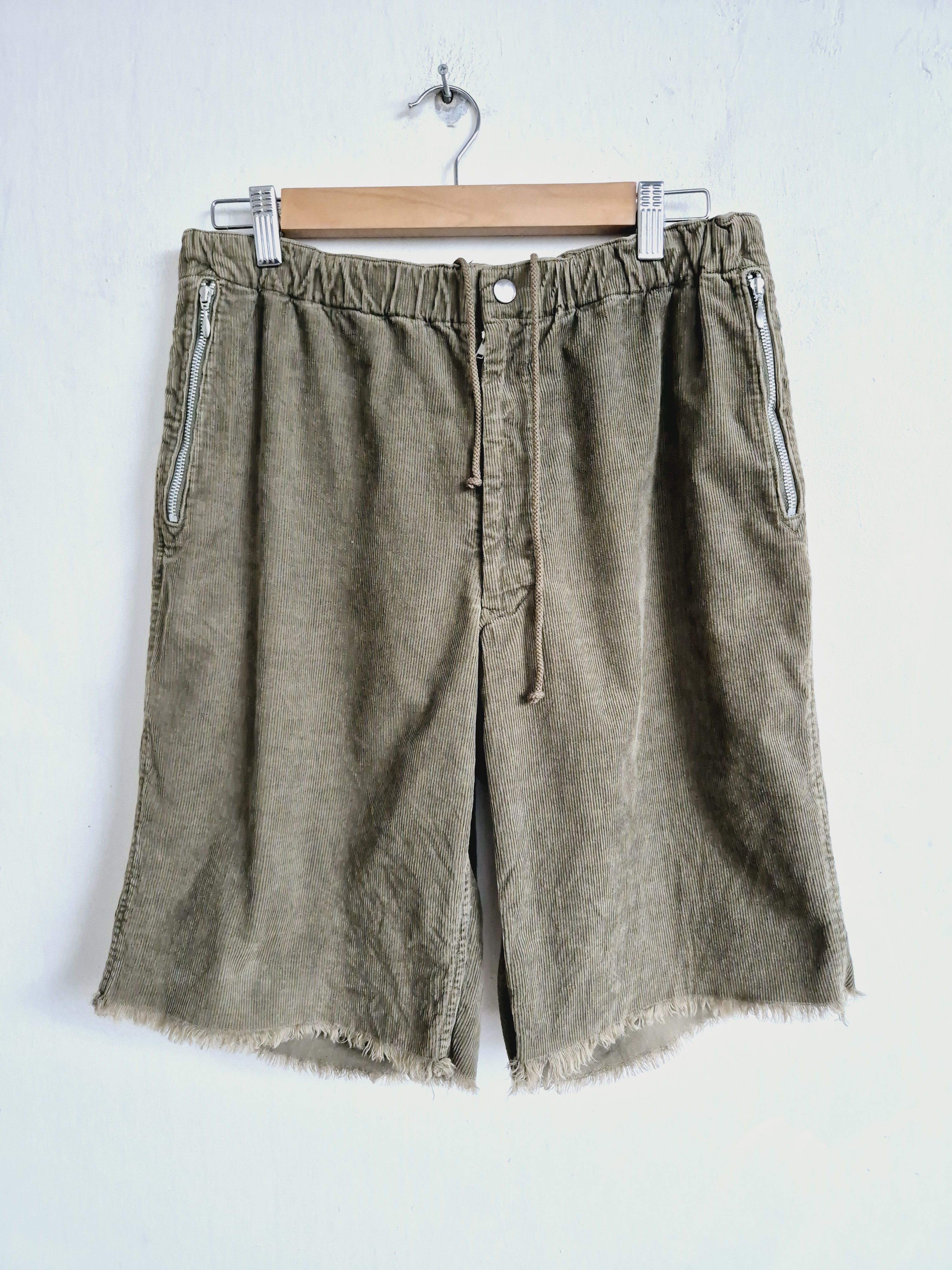 Needles Needles x Nepenthes Corduroy Shorts Size US 29 - 1 Thumbnail