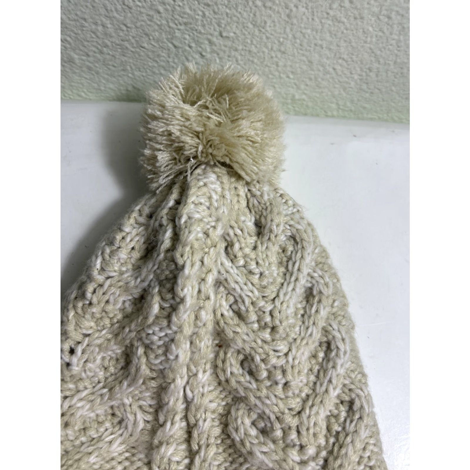 Prana prAna Felicity Beanie Beanie One Size Beige Acrylic Knit Pom Pom Women Boys Girls Men Womens Size ONE SIZE - 5 Thumbnail