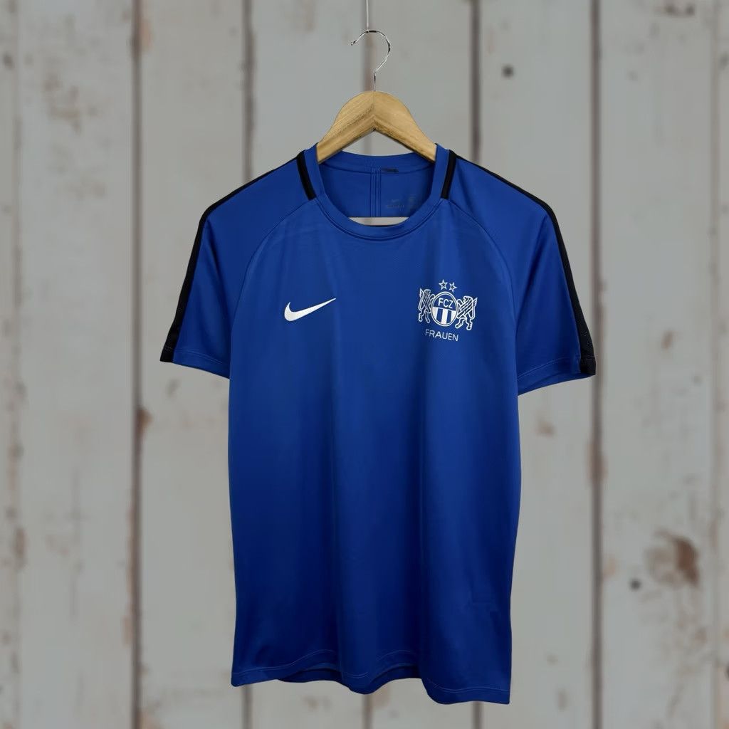 Nike Nike FCZ Zurich Switzerland Suisse Swiss Soccer T-Shirt M Blue Mens Size US M / EU 48-50 / 2 - 1 Thumbnail