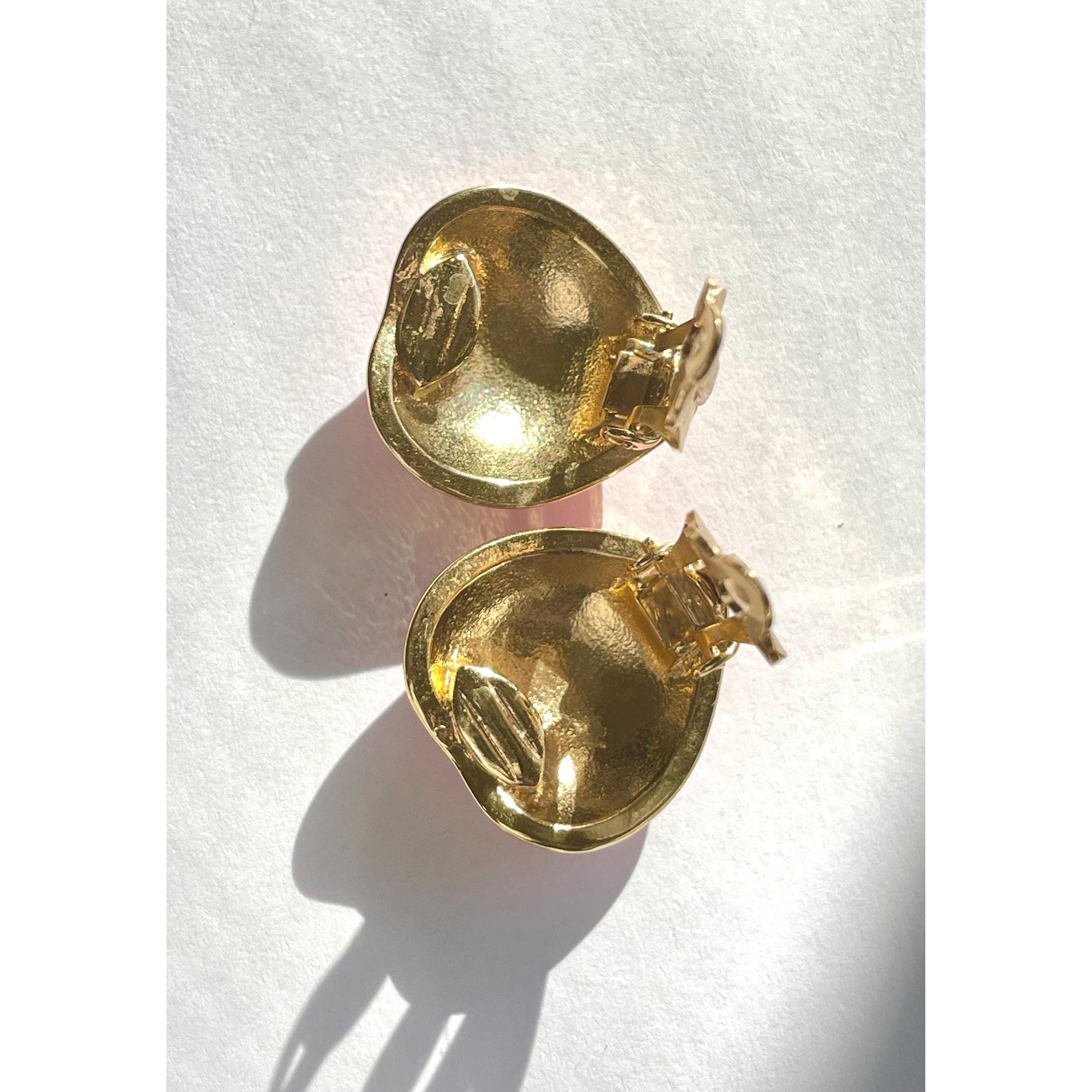 Nina Ricci Vintage Nina Ricci gold and pink heart earrings. Chic mod Size ONE SIZE - 6 Thumbnail