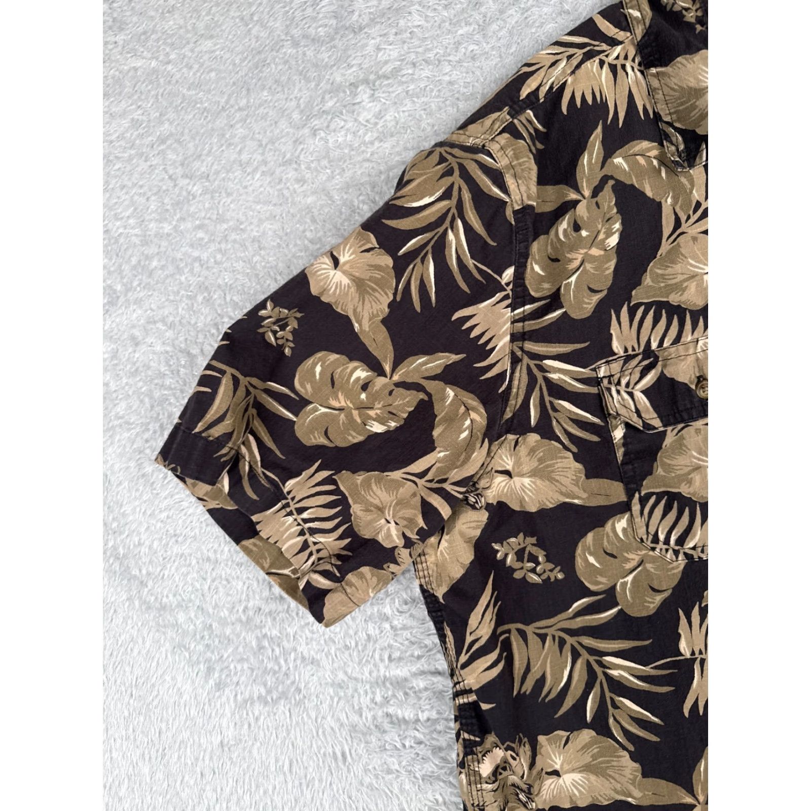 Chaps VINTAGE Chaps Shirt Mens 2XL Hawaiian Floral Leaf Print Cotton Button-Up Beige Black Short Sleeve Mens Regular Adult 2XL Hawaiian Theme Boys/Girls Men Size US XXL / EU 58 / 5 - 5 Thumbnail