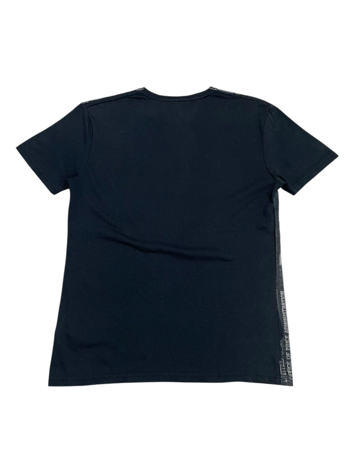 semanticdesign Semanticdesign V Neck Front Art Graphic Ticket Size US M / EU 48-50 / 2 - 2 Thumbnail