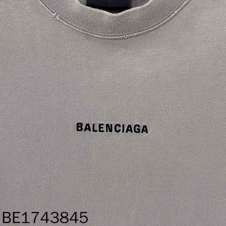 Balenciaga Balenciaga Front and back embroidered logo short-sleeve Size US XS / EU 42 / 0 - 6 Thumbnail