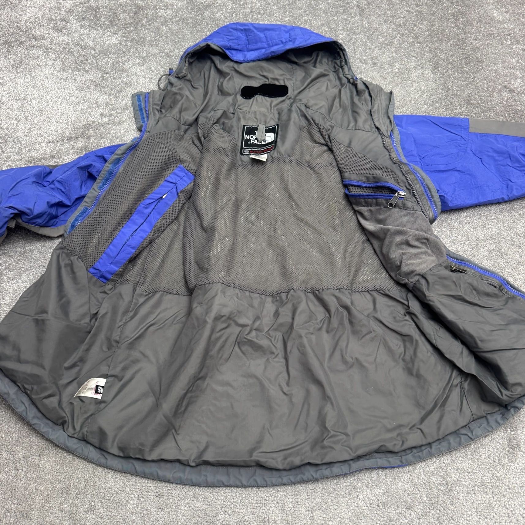 The North Face VINTAGE The North Face Summit Series Gore-Tex XCR Hoodie Jacket Womens M Blue Logo Zipper Pockets Mid-Length Full Zip Size M / US 6-8 / IT 42-44 - 3 Thumbnail