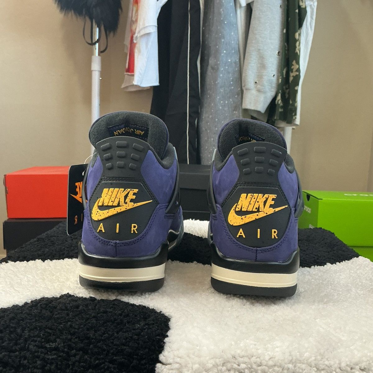 Jordan Brand Jordan 4 Lakers Size 6M / 7.5W Size US 6 / EU 39 - 2 Thumbnail