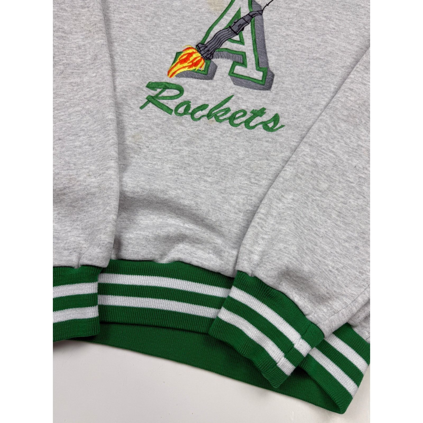 Vintage Vintage 90s A Rockets Spaceship Embroidered Sweatshirt L Size US L / EU 52-54 / 3 - 6 Thumbnail