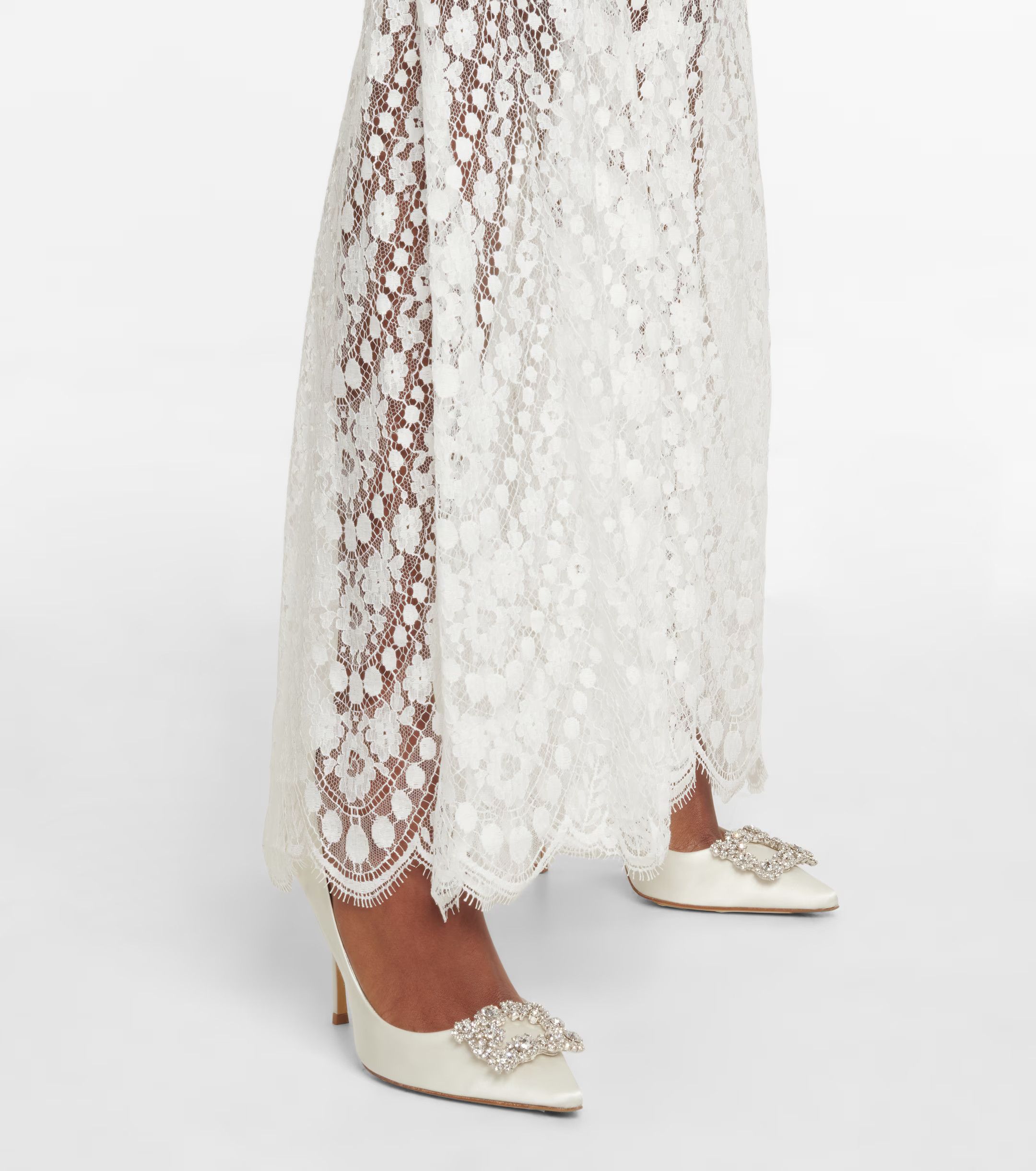 Roger Vivier o1s22i1n0824 Satin Decollete Flower Pumps in White Size US 9 / IT 39 - 5 Thumbnail
