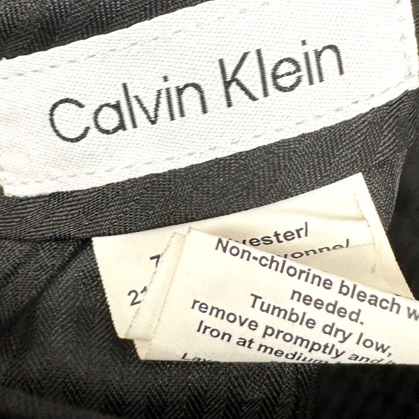 Calvin Klein VINTAGE? No. (Answer should be only title) Size US 38 / EU 54 - 4 Thumbnail