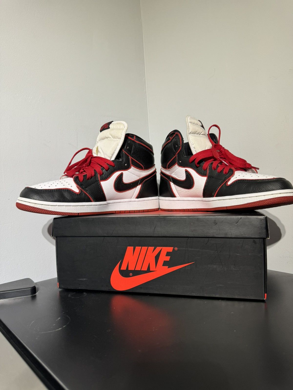 Jordan Brand × Nike AIR JORDAN 1 RETRO HIGH OG Size US 9.5 / EU 42-43 - 4 Thumbnail