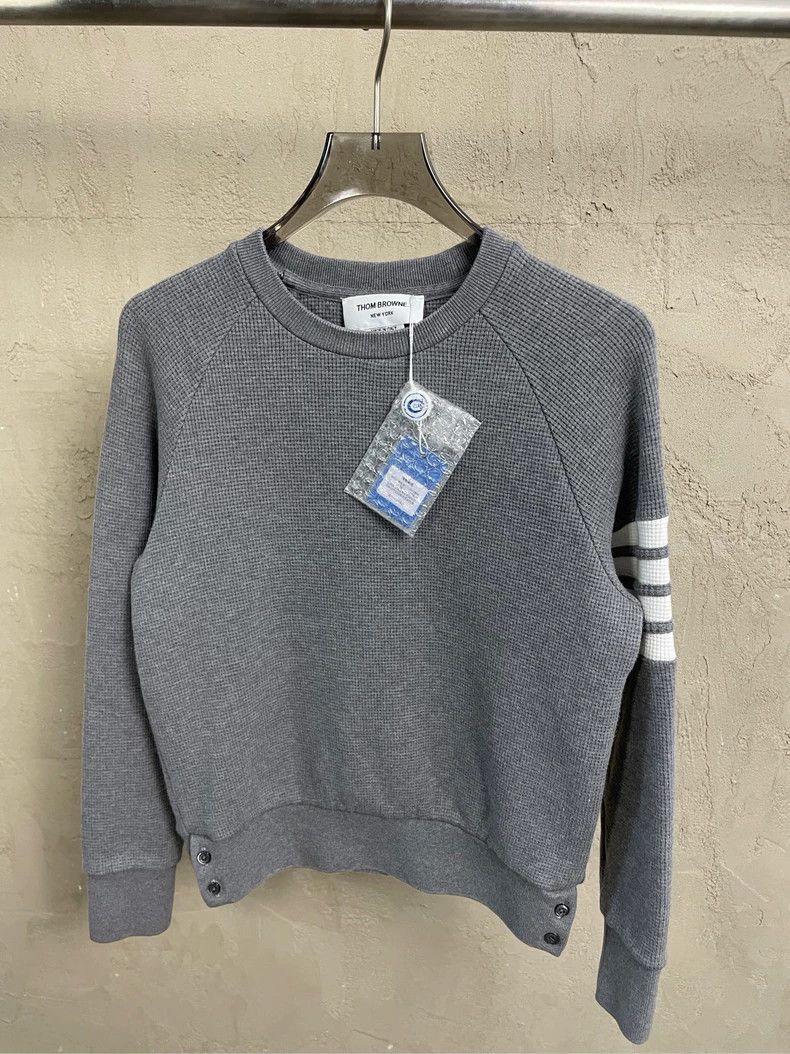 Thom Browne Thom Browne Size 38 Gray four-striped waffe round-neck swe Size US XXS / EU 40 - 3 Thumbnail