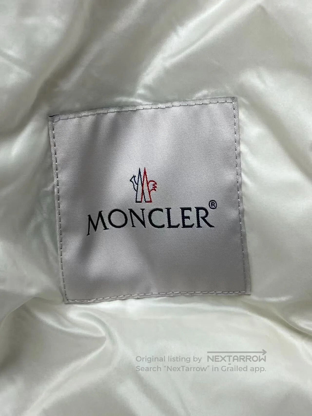 Moncler Moncler Andro White Short Down Jacket. Size XS / US 0-2 / IT 36-38 - 3 Thumbnail