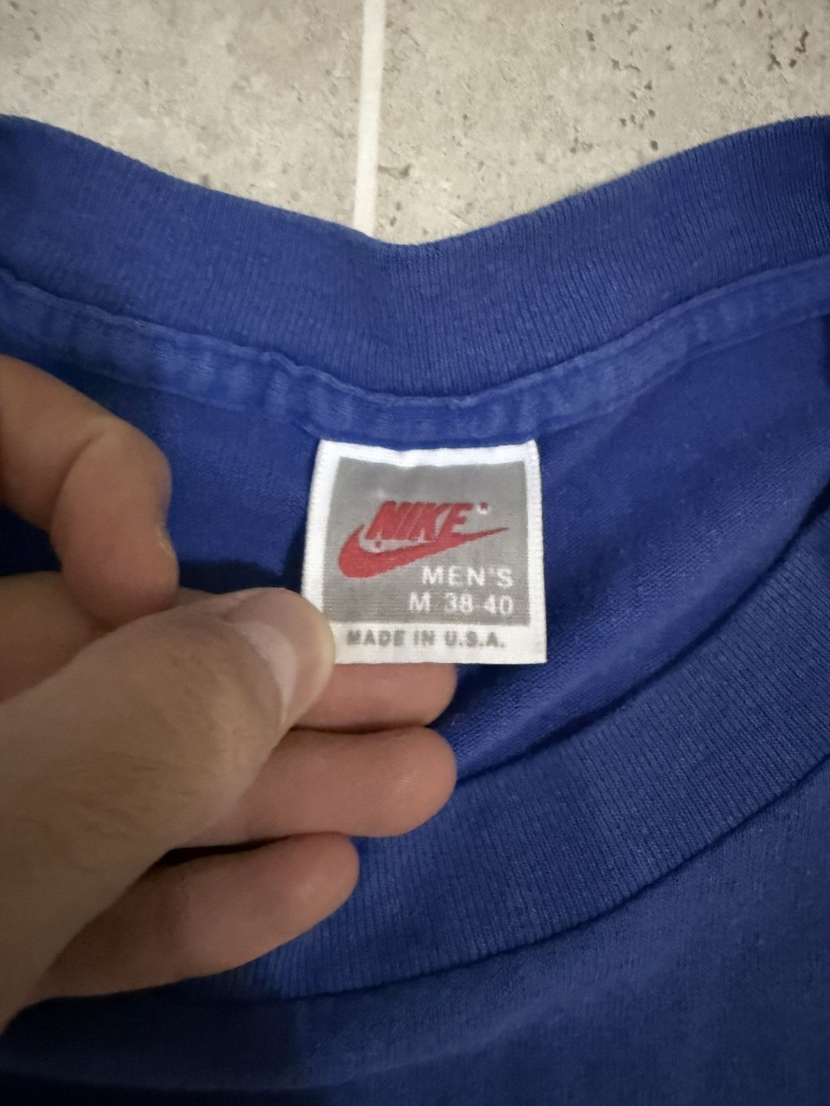 Nike Vintage Nike T-Shirt Center Swoosh Mens M Y2K Graphic Size US M / EU 48-50 / 2 - 3 Thumbnail